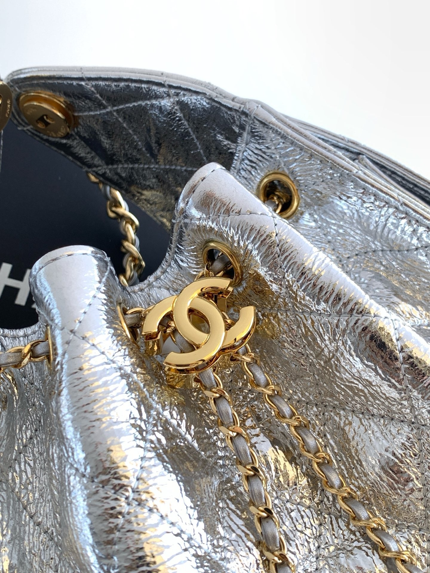 CHANEL 26S HOBO BAG 30 IN SILVER METALLIC CRINKLED CALFSKIN GOLD HARDWARE