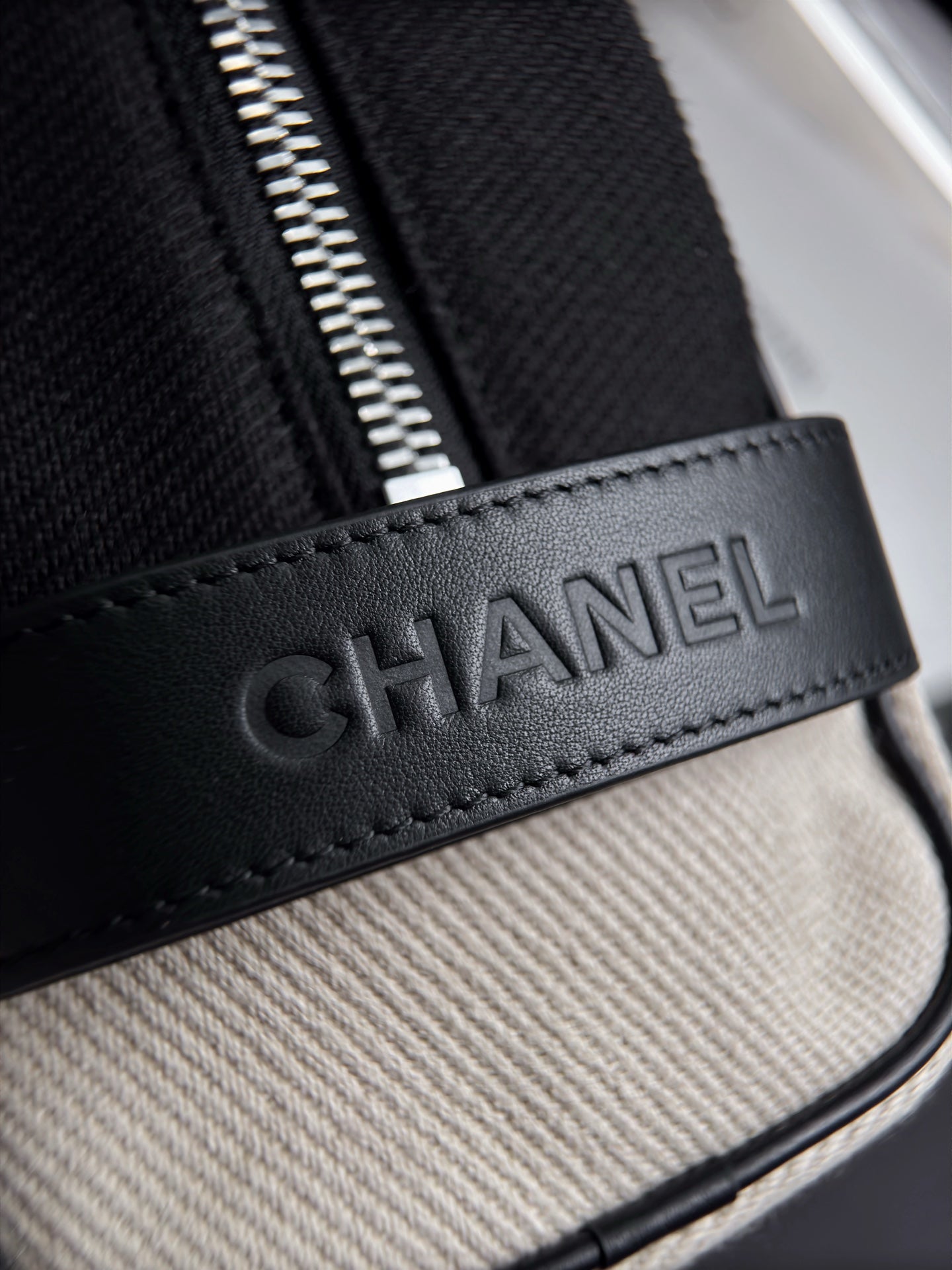 CHANEL 26S LARGE ZIP POUCH BAG 29 IN BEIGE CANVAS AND CALFSKIN SILVER HARDWARE