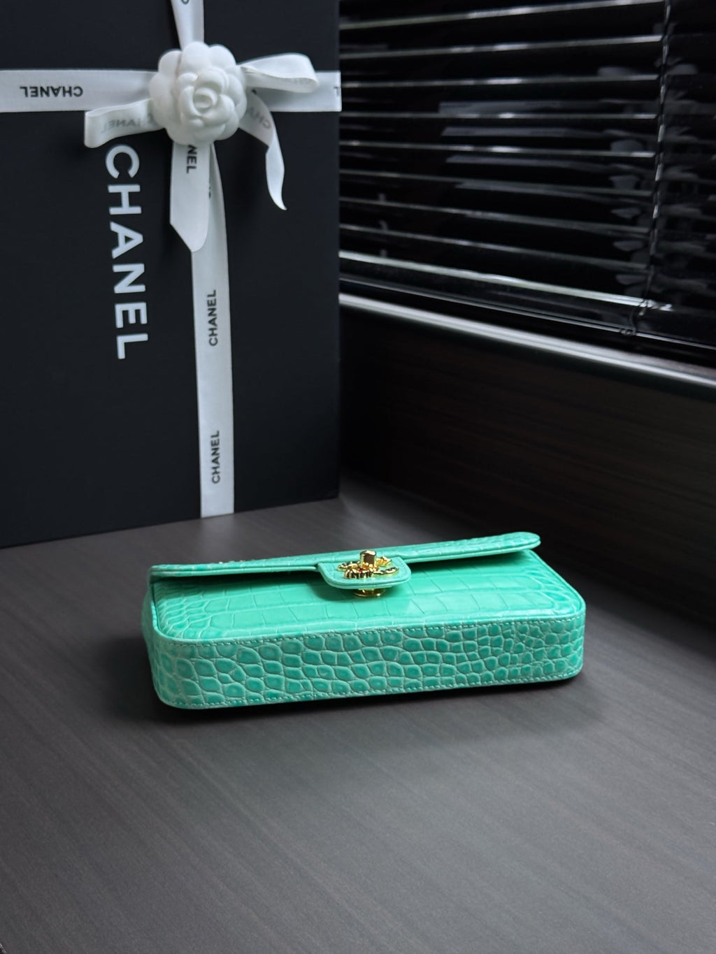 CHANEL 26S WALLET ON CHAIN 22 IN TIFFANY BLUE CROCODILE-EMBOSSED CALFSKIN GOLD HARDWARE