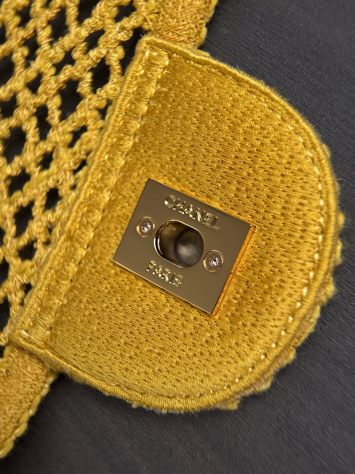 CHANEL 26S SMALL CLASSIC FLAP BAG 21 IN YELLOW OPEN-WEAVE CROCHET GOLD HARDWARE