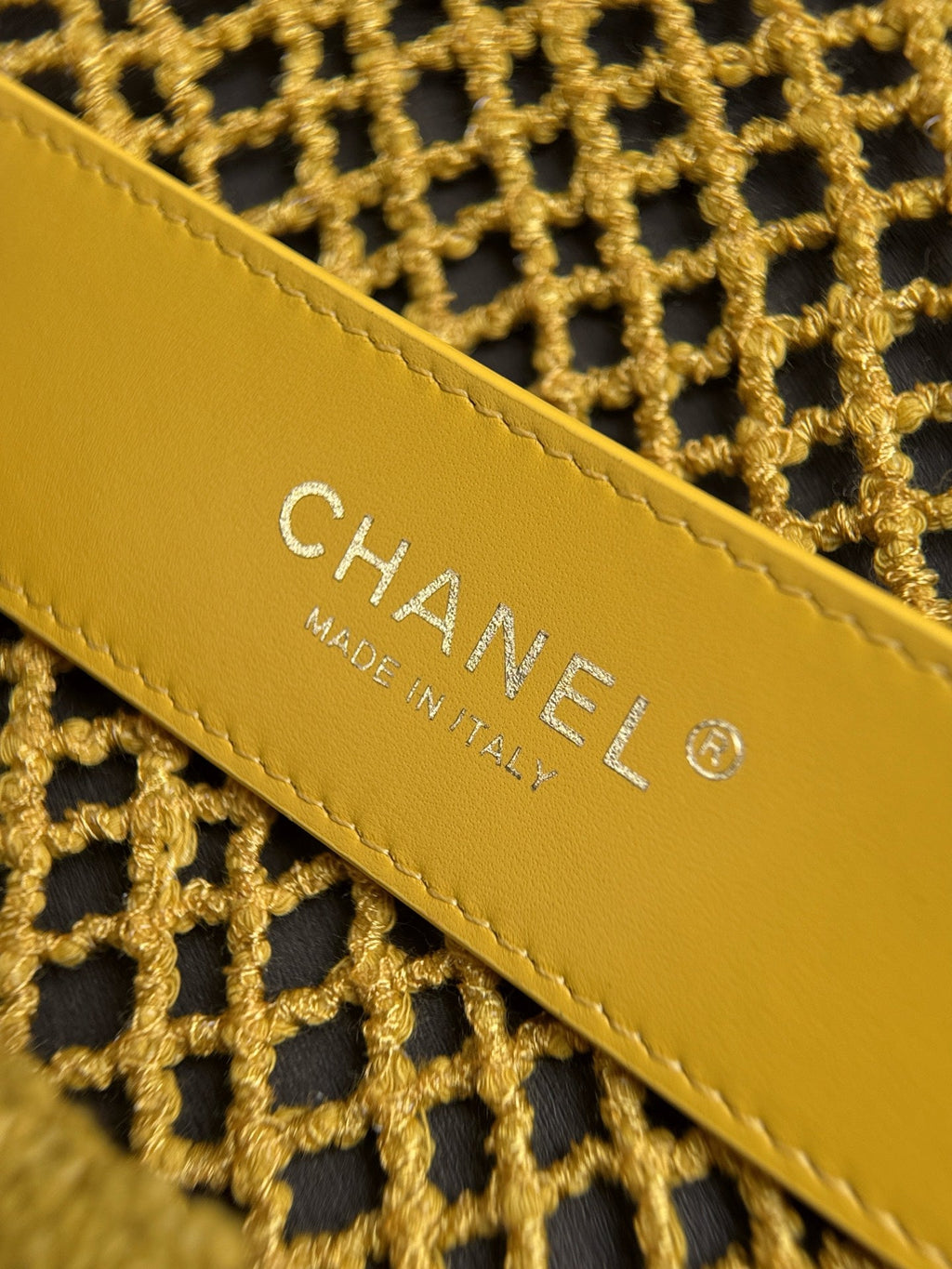 CHANEL 26S SMALL CLASSIC FLAP BAG 21 IN YELLOW OPEN-WEAVE CROCHET GOLD HARDWARE