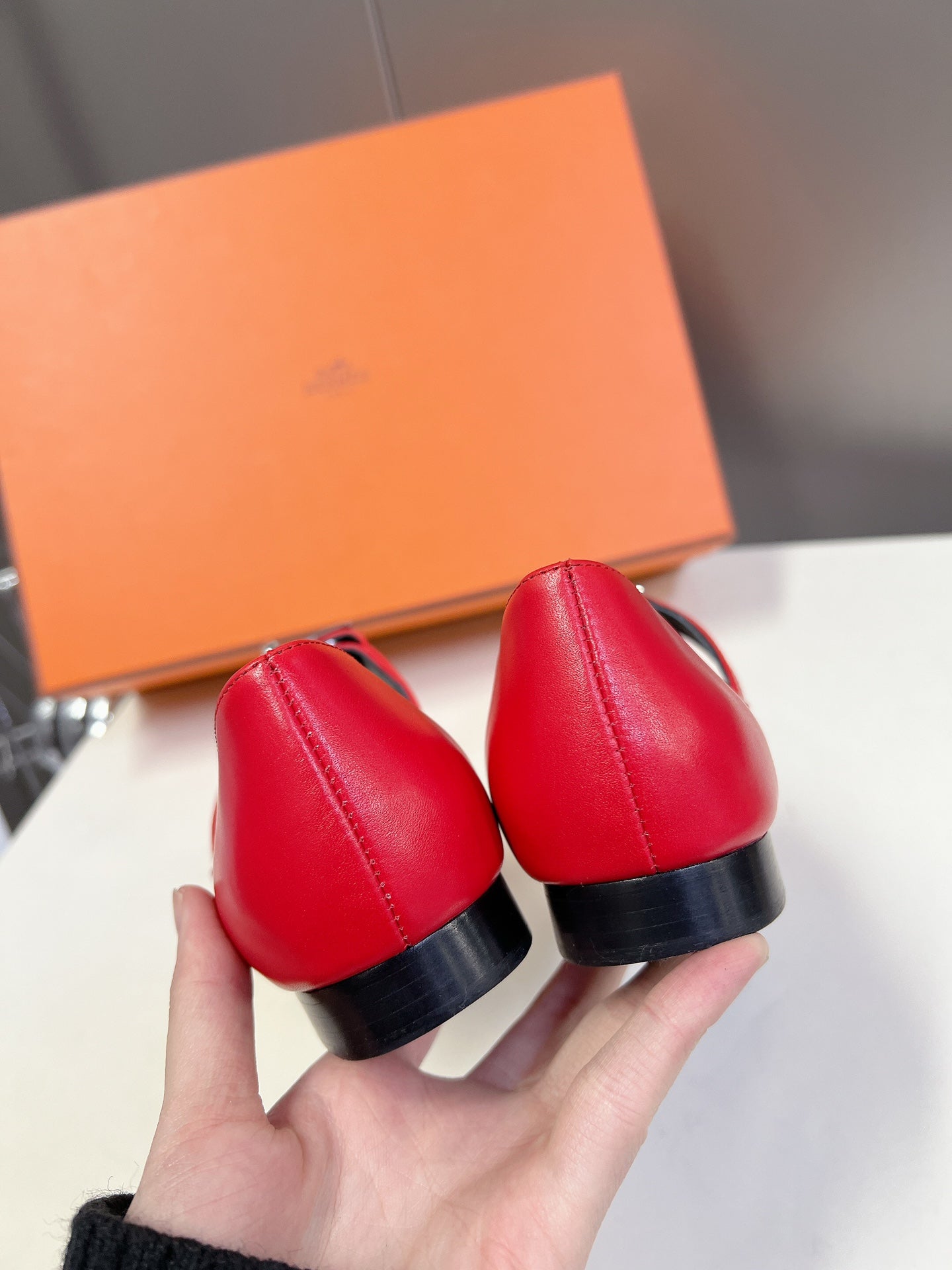 HM 26S KELLY BUCKLE MARY JANE POINTED FLATS IN RED CALFSKIN