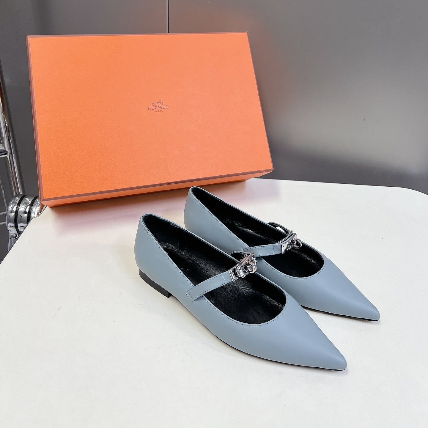 HM 26S KELLY BUCKLE MARY JANE POINTED FLATS IN LIGHT BLUE CALFSKIN