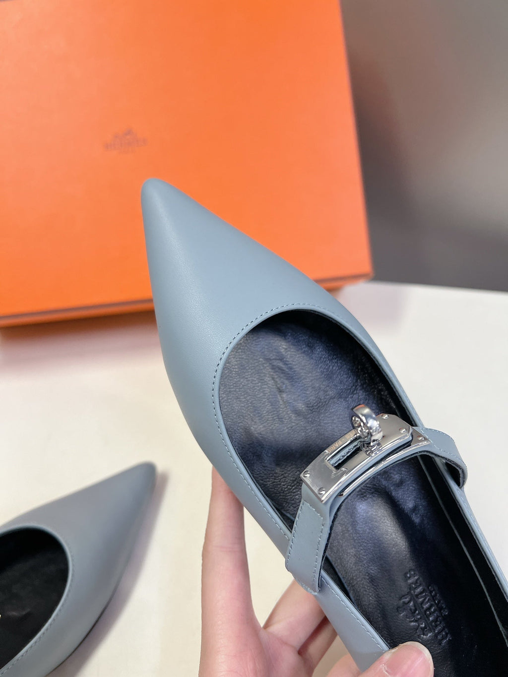 HM 26S KELLY BUCKLE MARY JANE POINTED FLATS IN LIGHT BLUE CALFSKIN