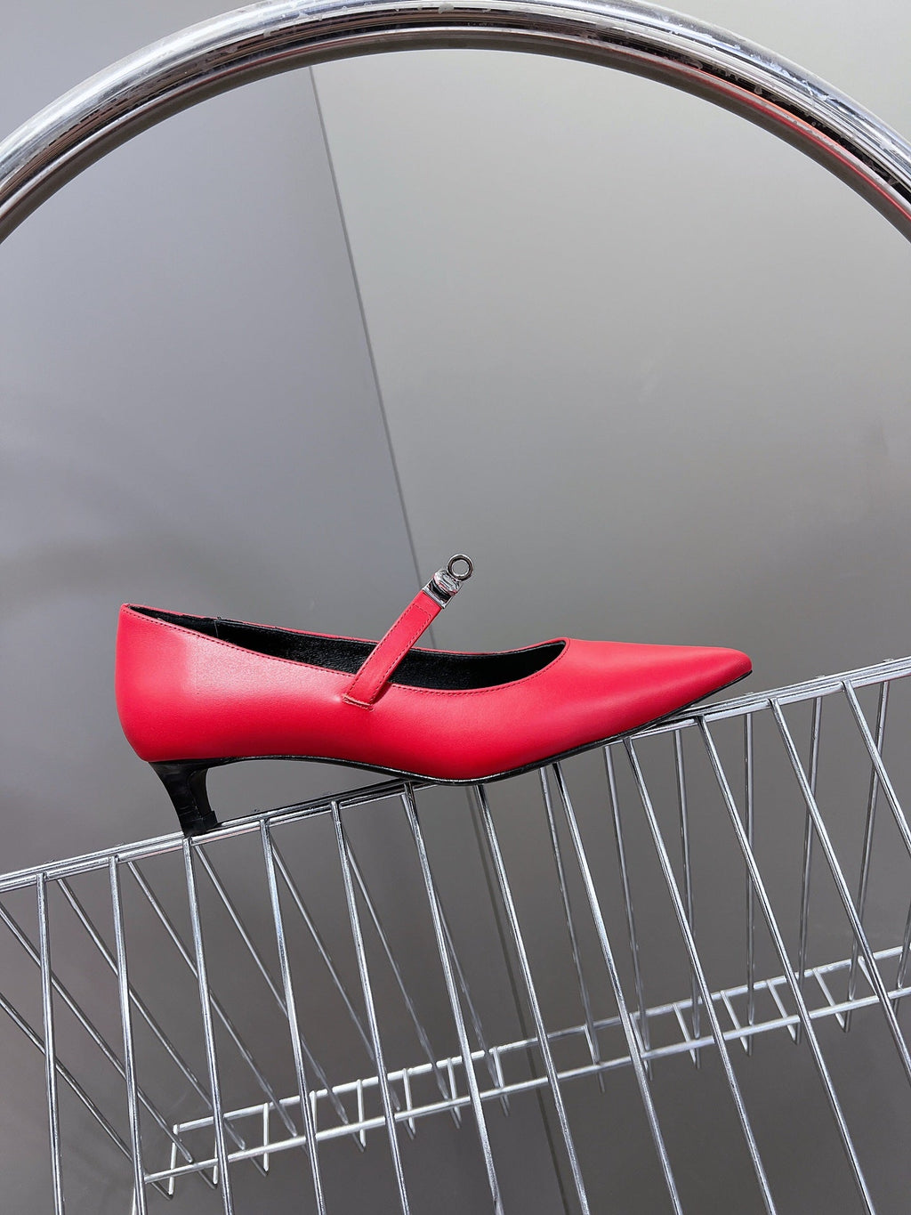 HM 26S MARY JANE POINTED TOE HEELS 40MM IN RED CALFSKIN KELLY BUCKLE