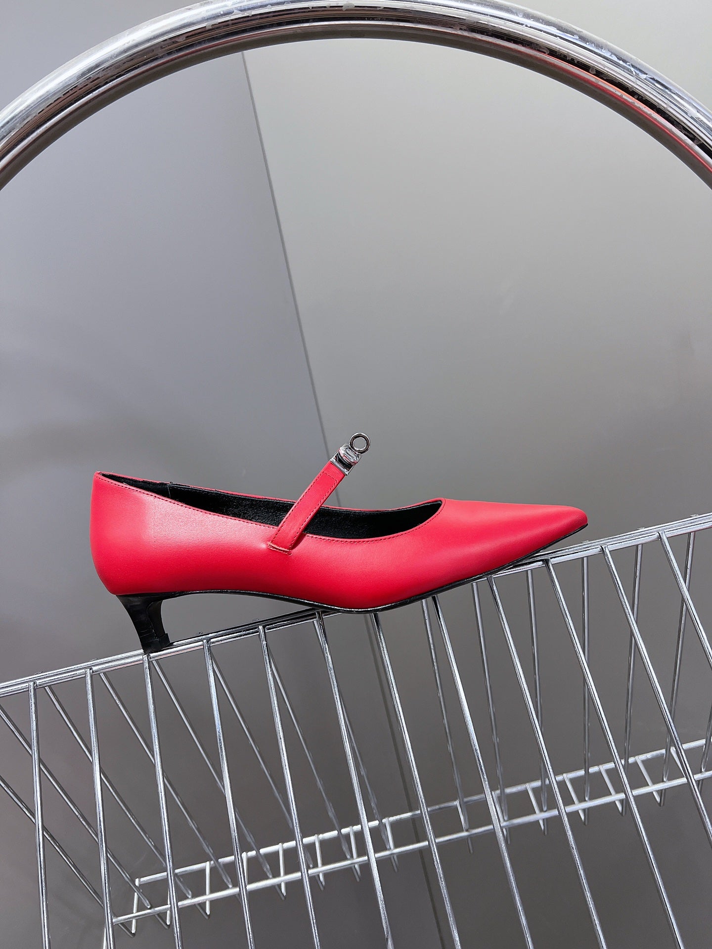 HM 26S MARY JANE POINTED TOE HEELS 40MM IN RED CALFSKIN KELLY BUCKLE