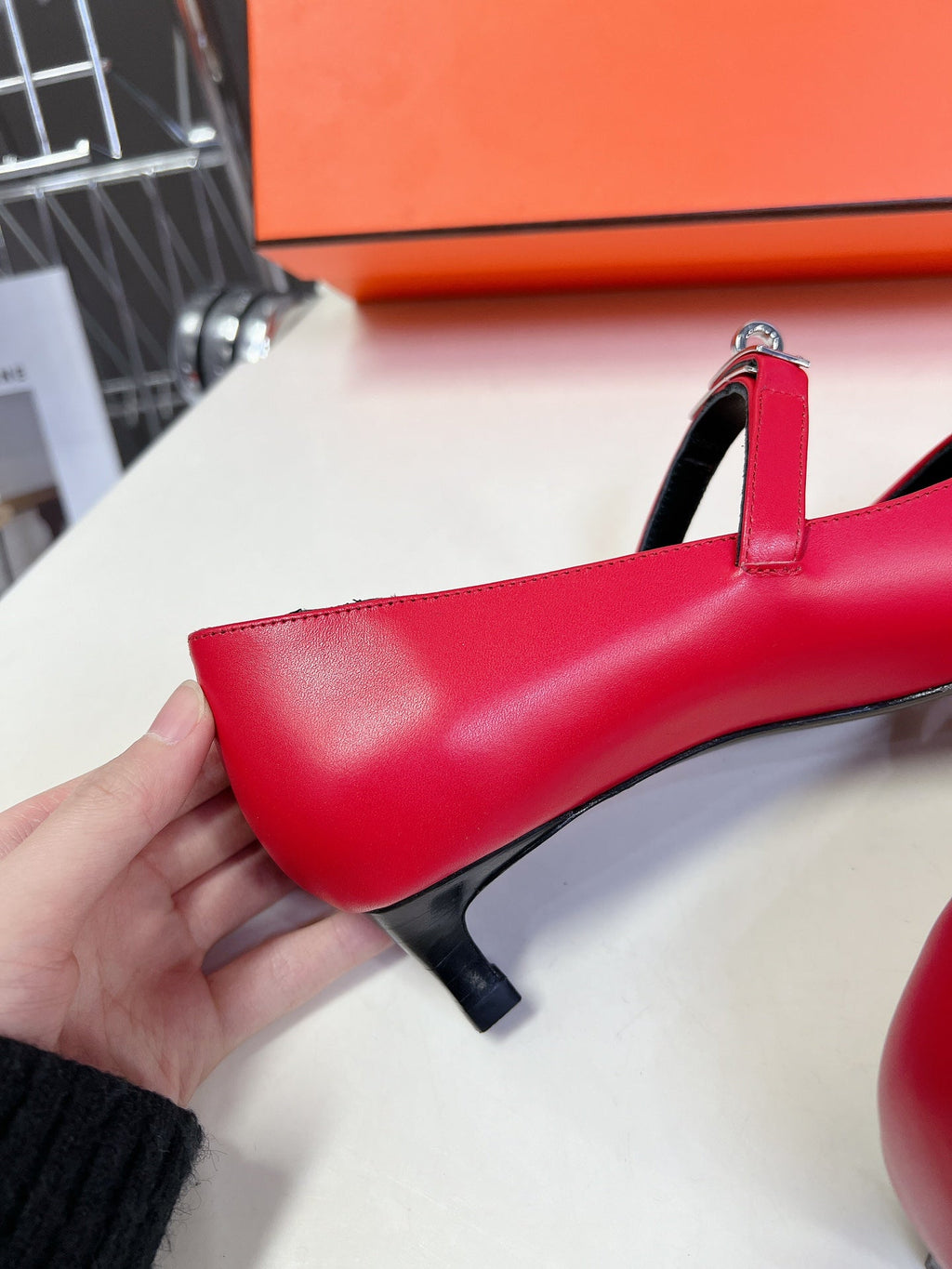 HM 26S MARY JANE POINTED TOE HEELS 40MM IN RED CALFSKIN KELLY BUCKLE