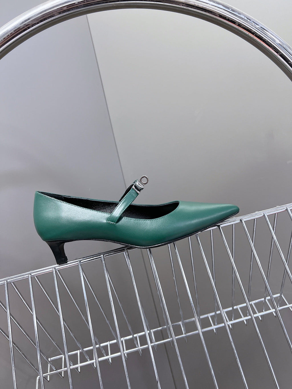 HM 26S MARY JANE POINTED TOE HEELS 40MM IN EMERALD GREEN CALFSKIN KELLY BUCKLE