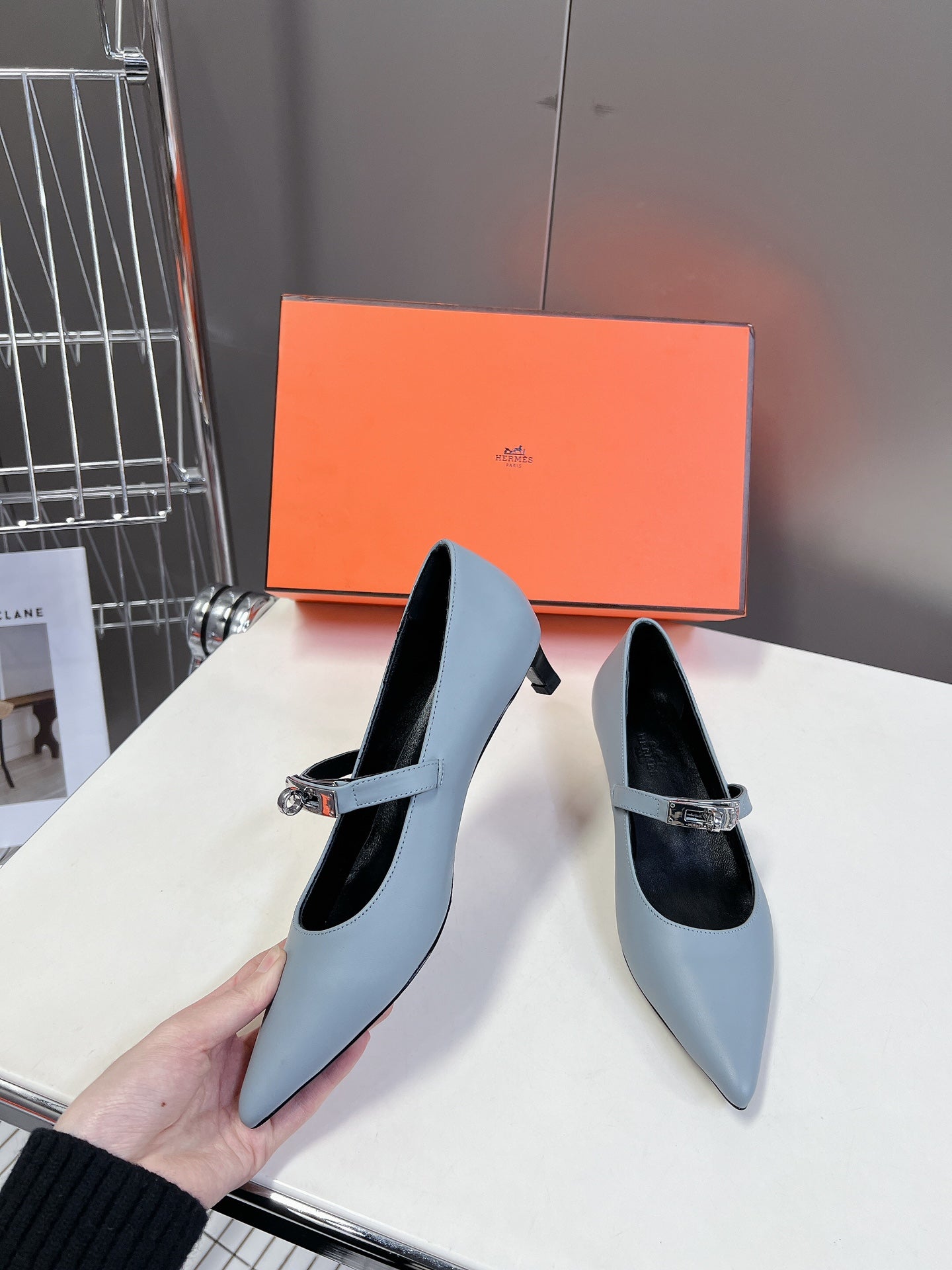 HM 26S MARY JANE POINTED TOE HEELS 40MM IN LIGHT BLUE CALFSKIN KELLY BUCKLE
