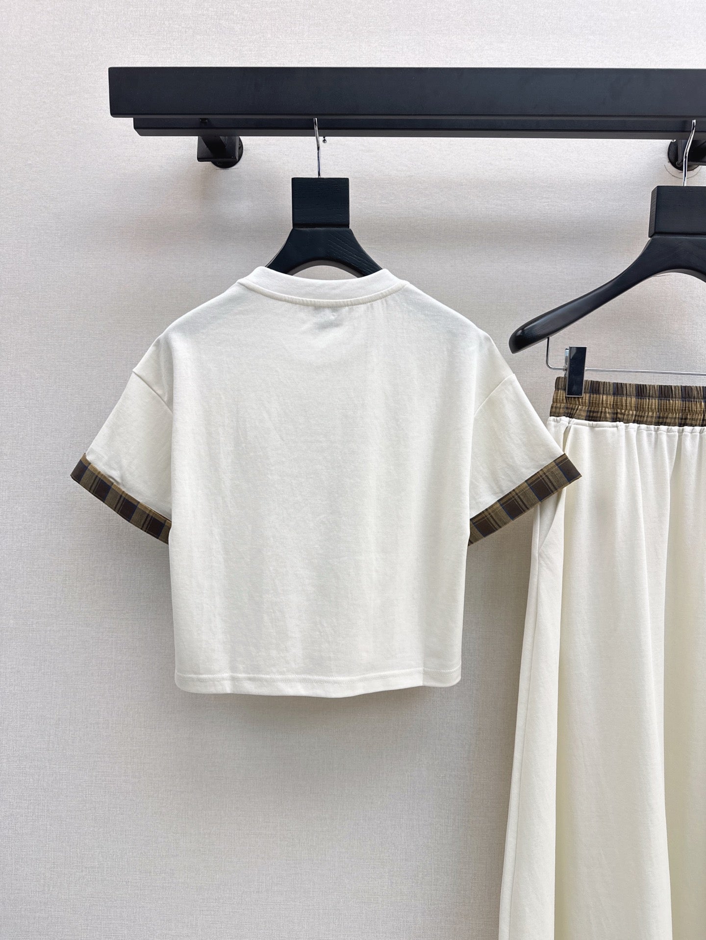 BURBERRY 26S TOP AND SKIRT SET 422