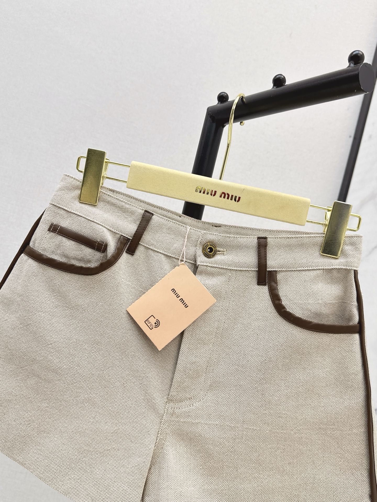 MIUMIU 26S SHORTS 972
