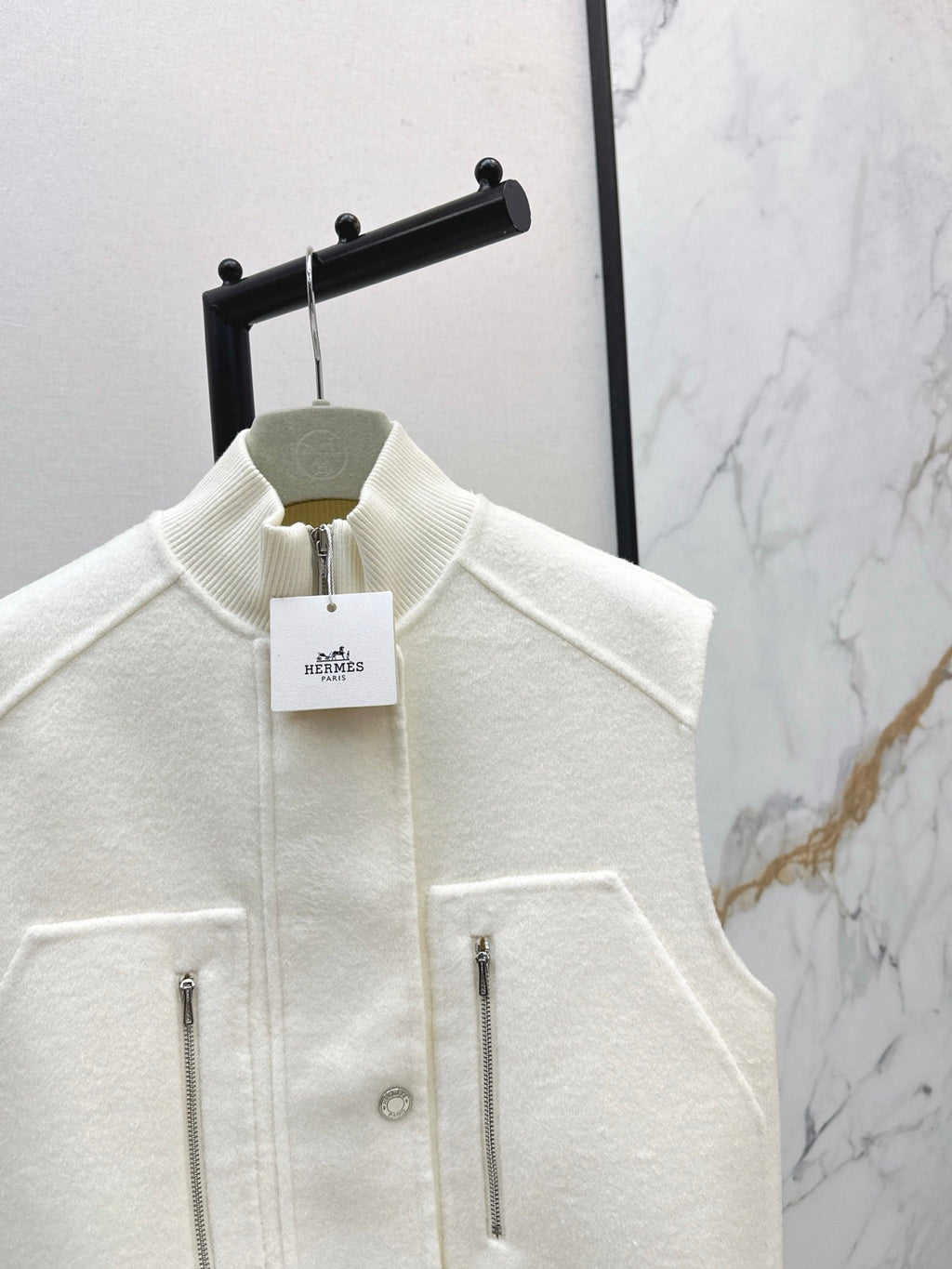HERMES 25S SLEEVELESS JACKET 526962