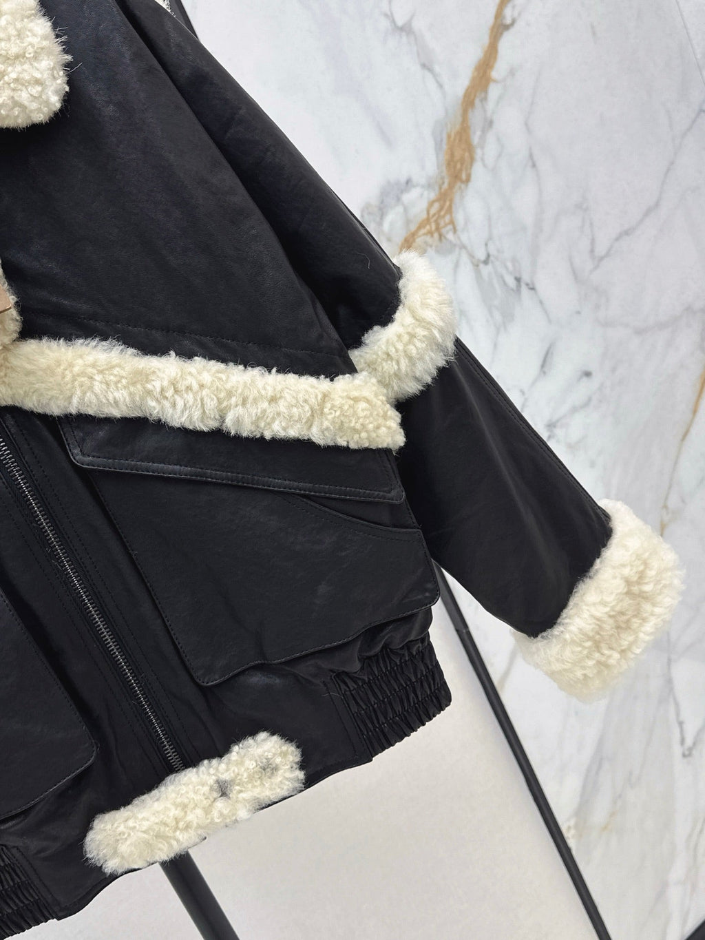 BURBERRY 25S BOMBER JACKET 073