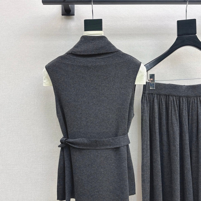HERMES 26S SLEEVELESS TOP AND STRAIGHT-LEG TROUSERS SET 754