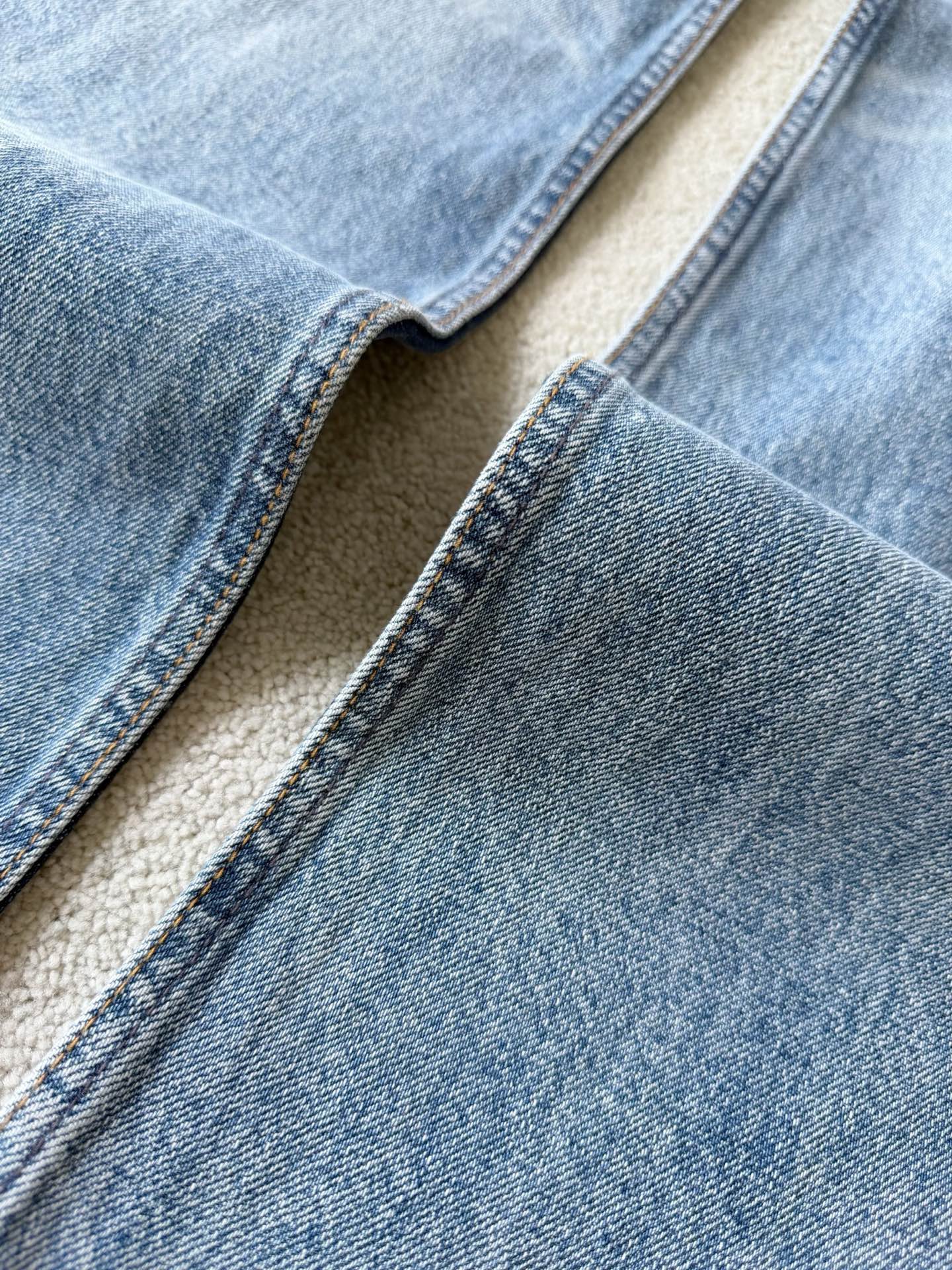 CELINE 26S JEANS 172