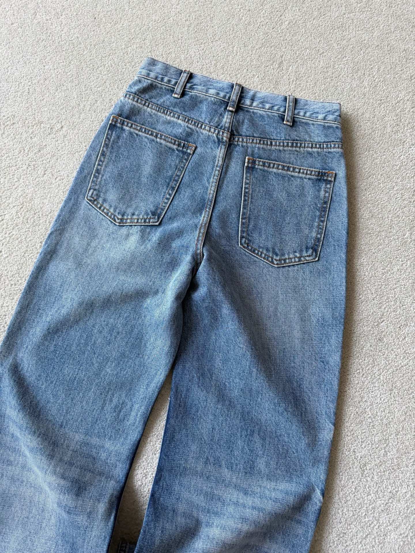 CELINE 26S JEANS 172