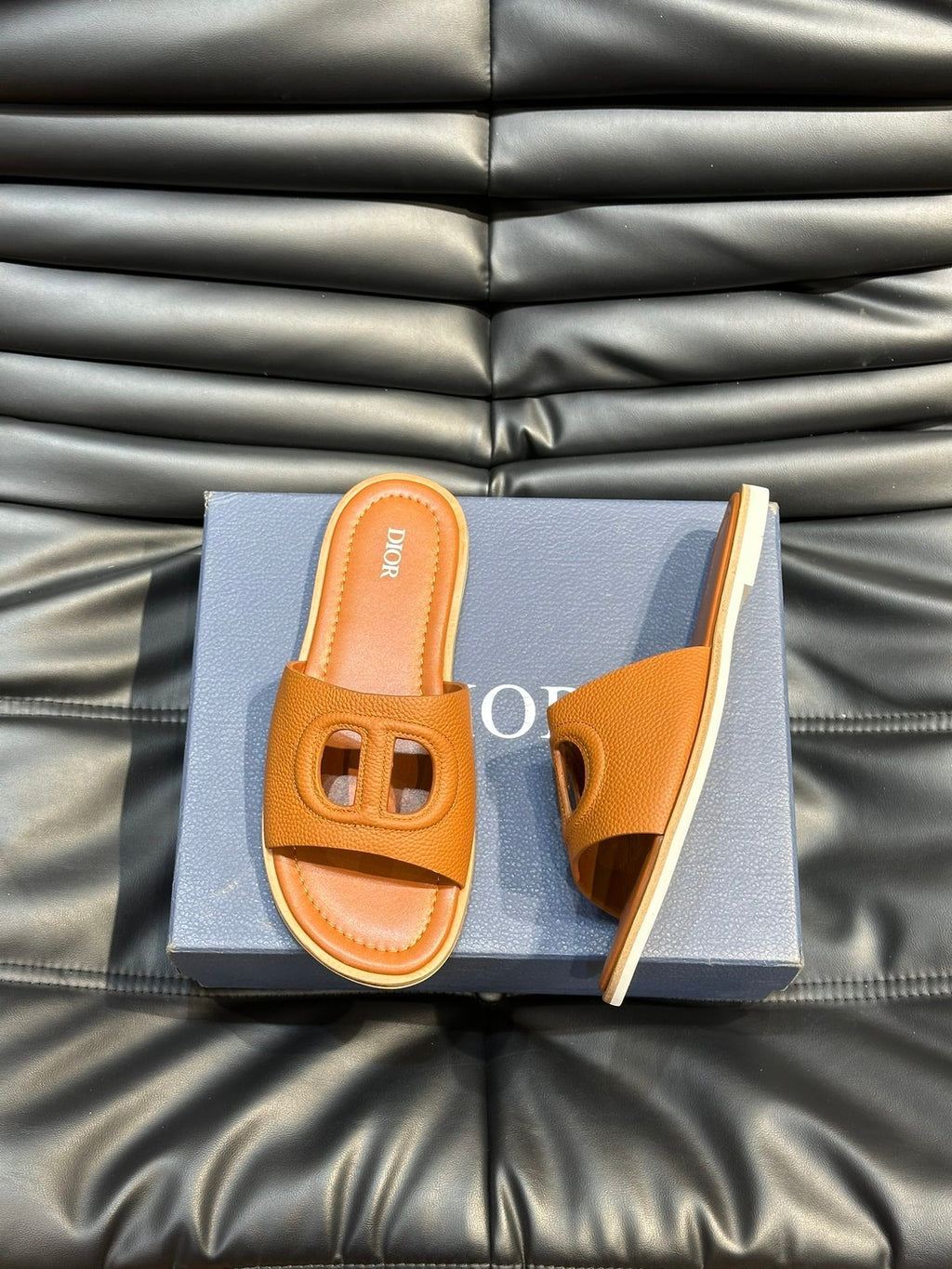 CD D-CLUB SLIDE SLIPPER TIGER GRAINED CALFSKIN