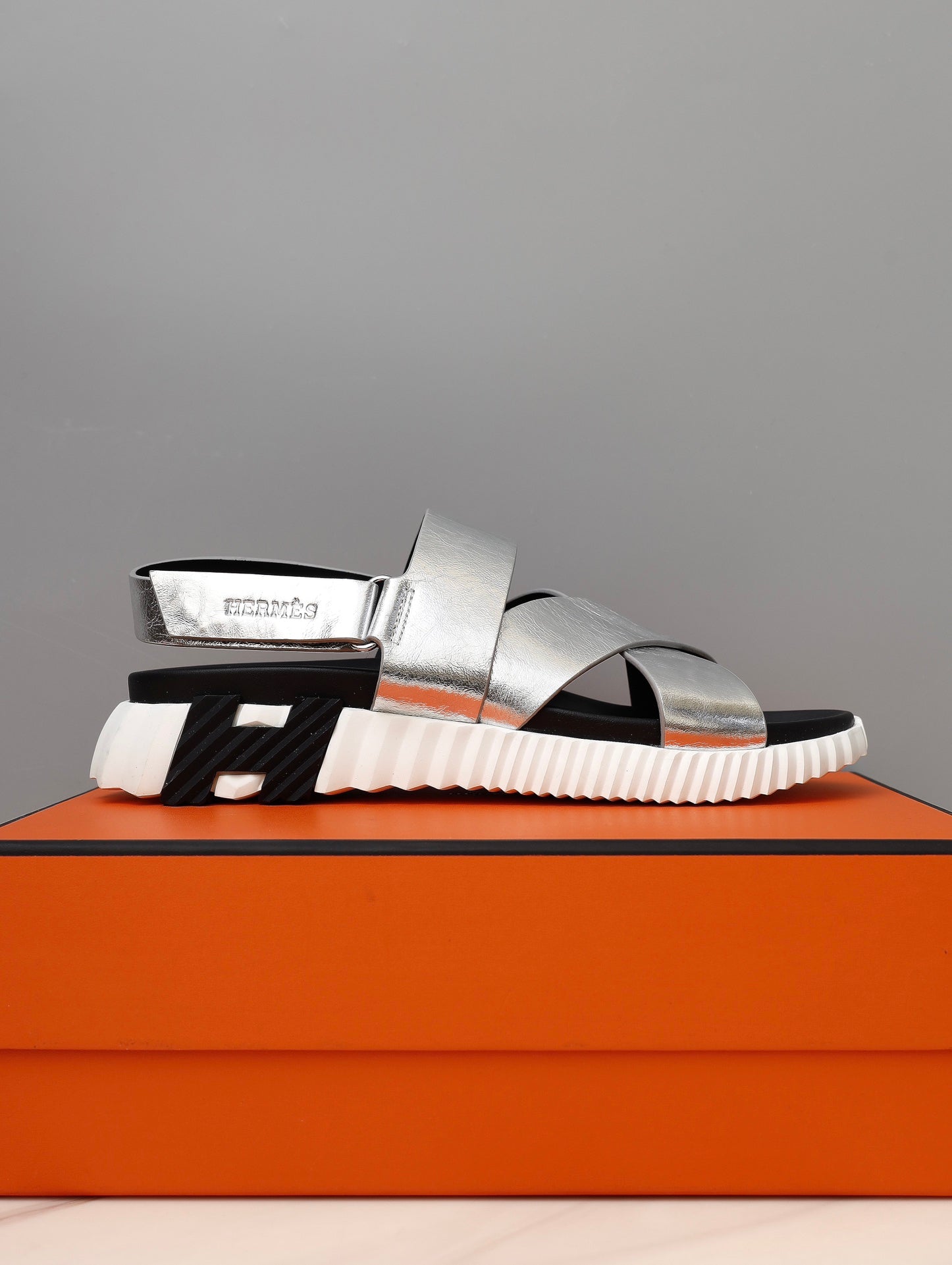 HM ELECTRIC SANDAL SILVER CALFSKIN