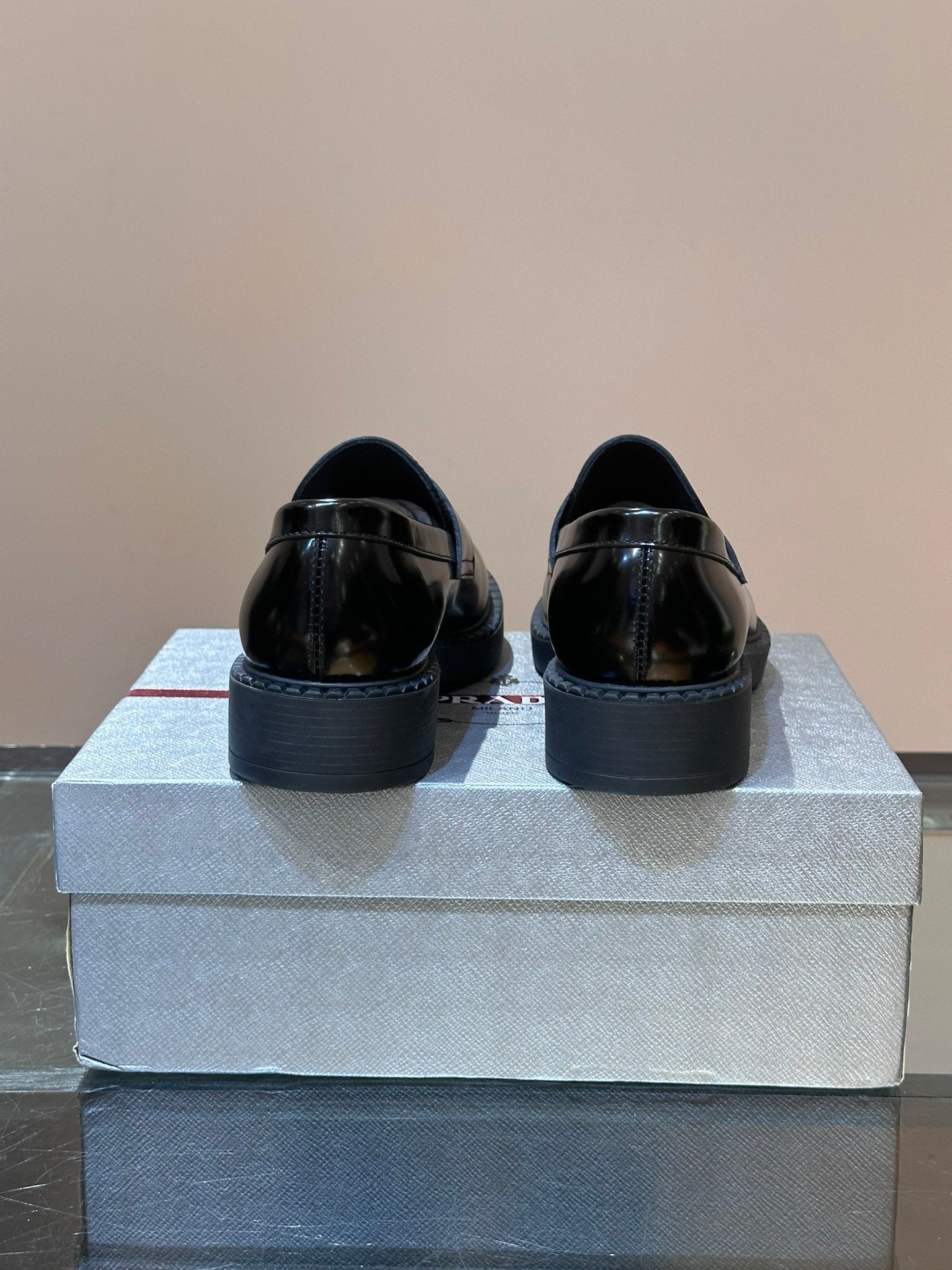 PRA OXFORD LOAFER IN BLACK CALFSKIN WITH TASSEL