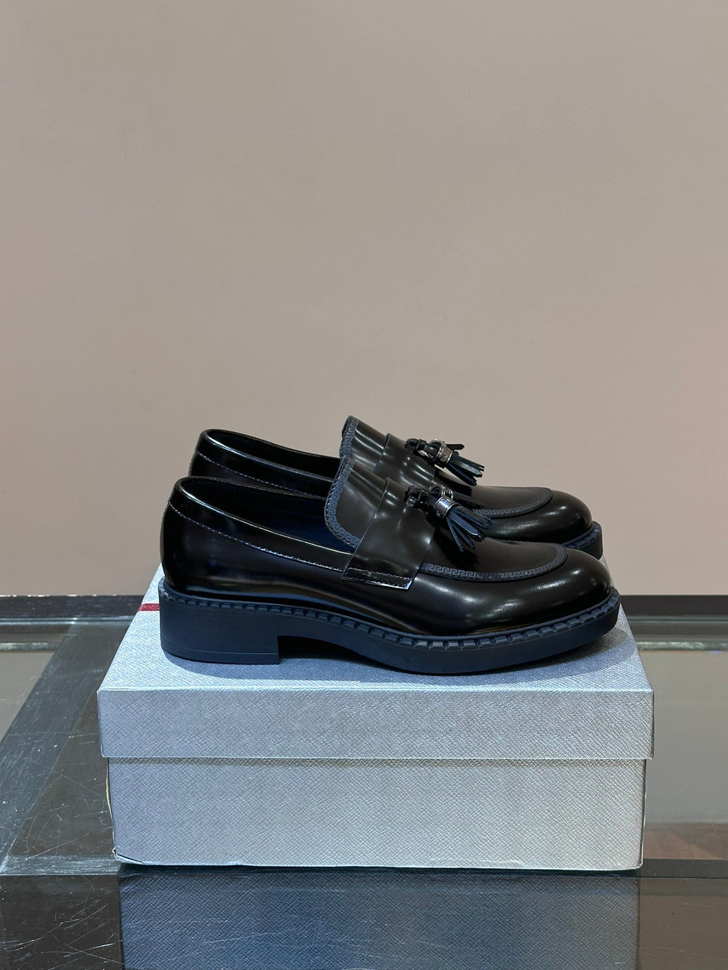 PRA OXFORD LOAFER IN BLACK CALFSKIN WITH TASSEL