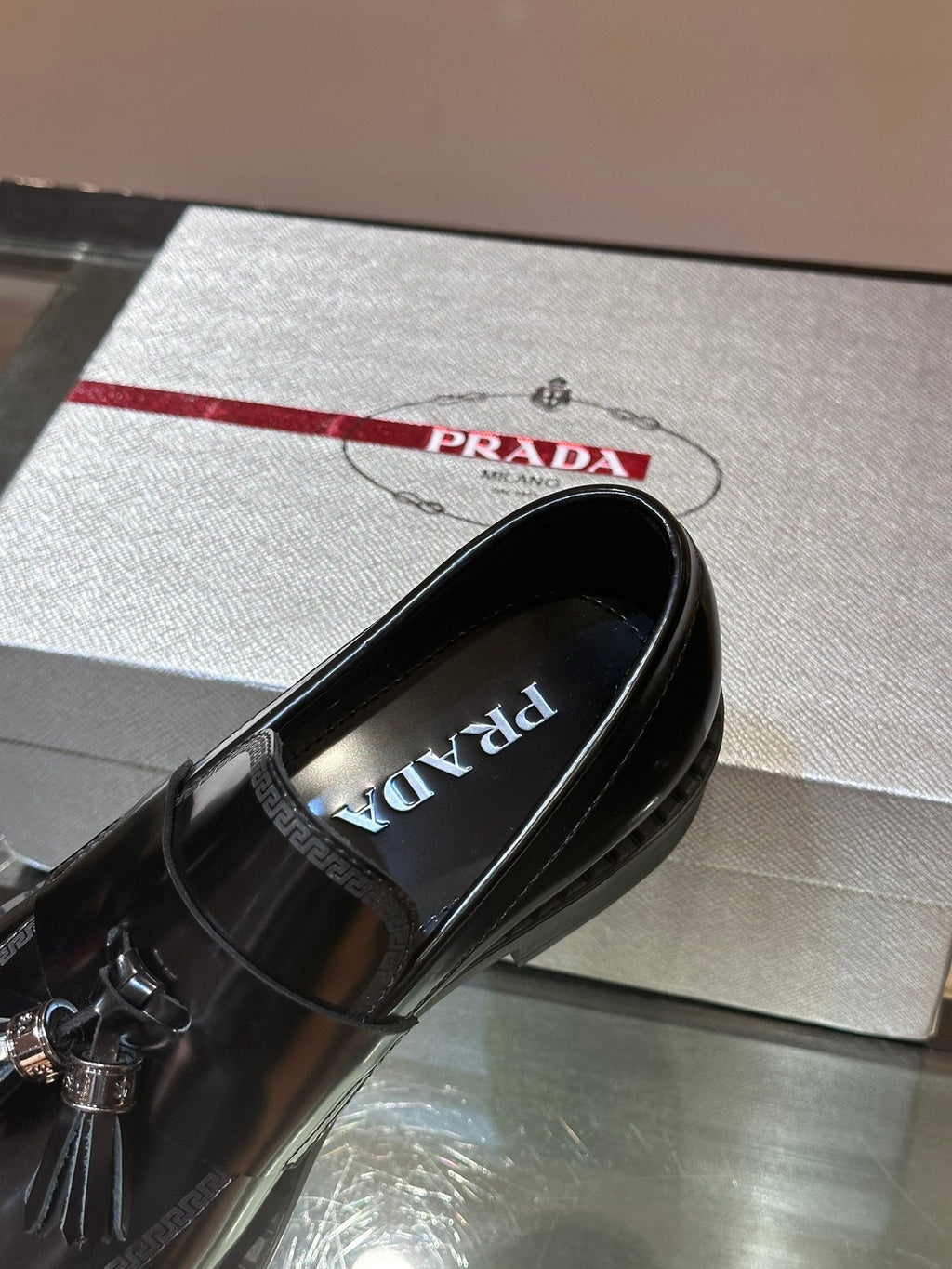 PRA OXFORD LOAFER IN BLACK CALFSKIN WITH TASSEL