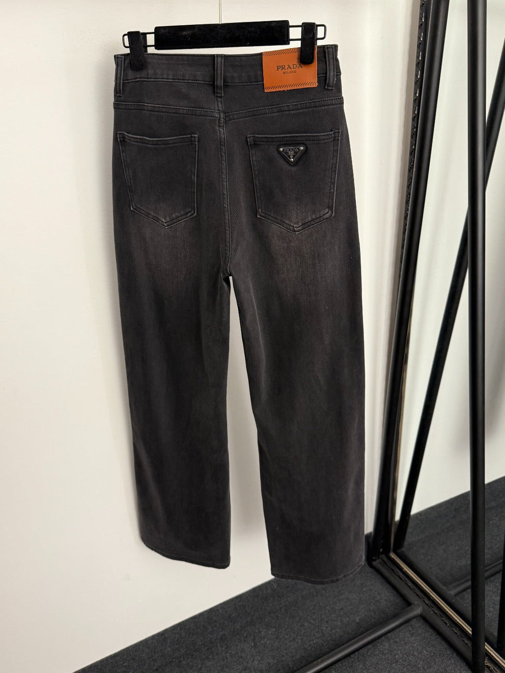 PRADA 26S STRAIGHT JEANS 586