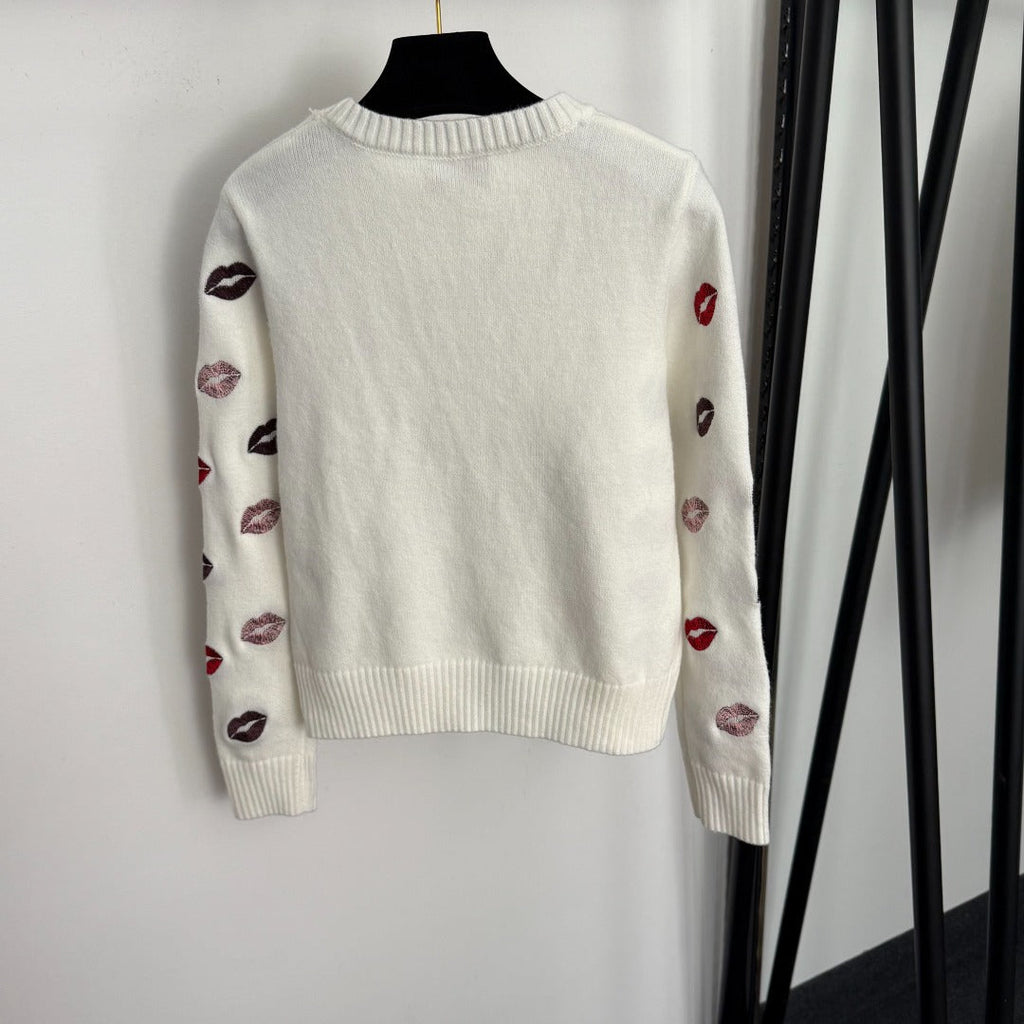 CHANEL 26S LONG-SLEEVE CREW NECK SWEATER 747
