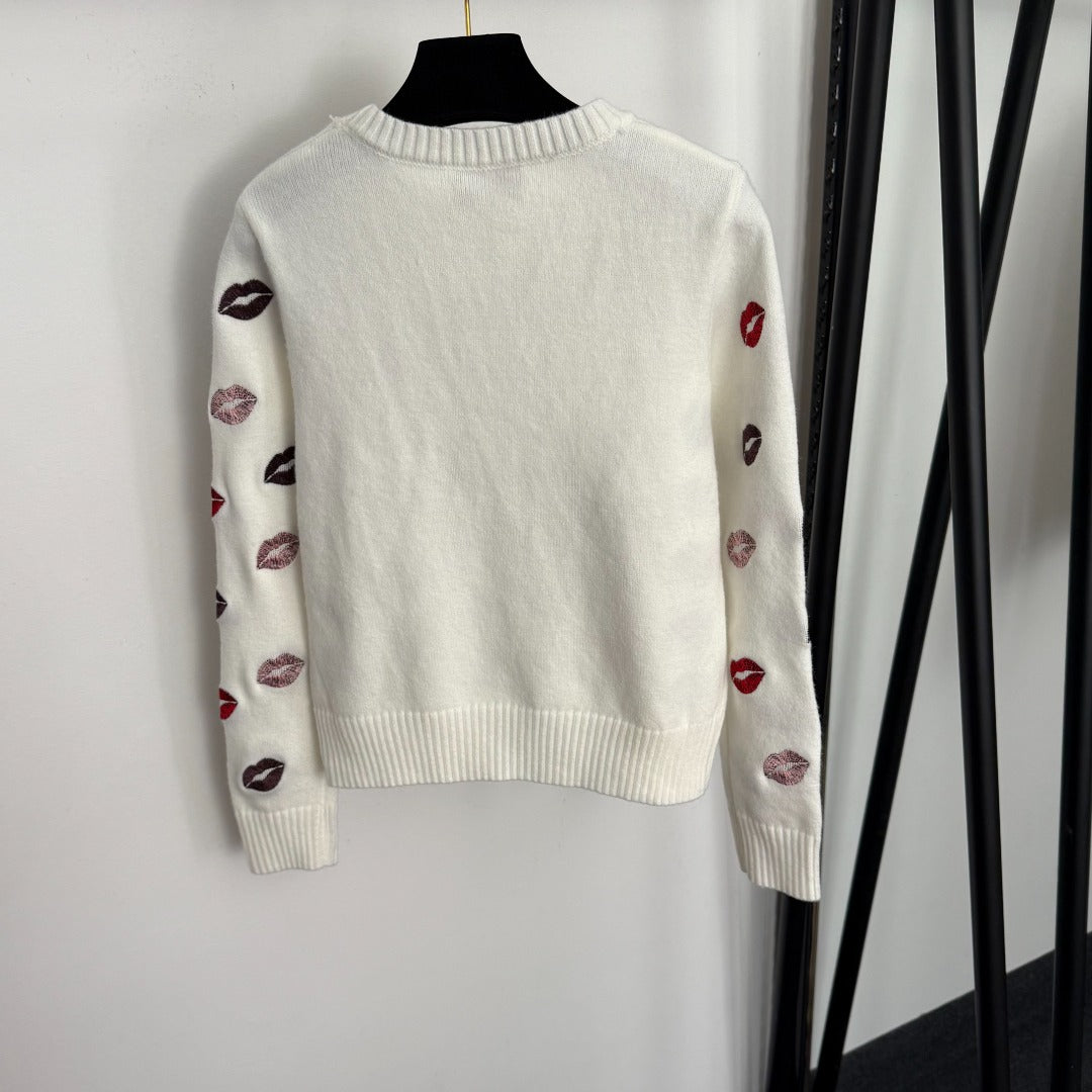 CHANEL 26S LONG-SLEEVE CREW NECK SWEATER 747