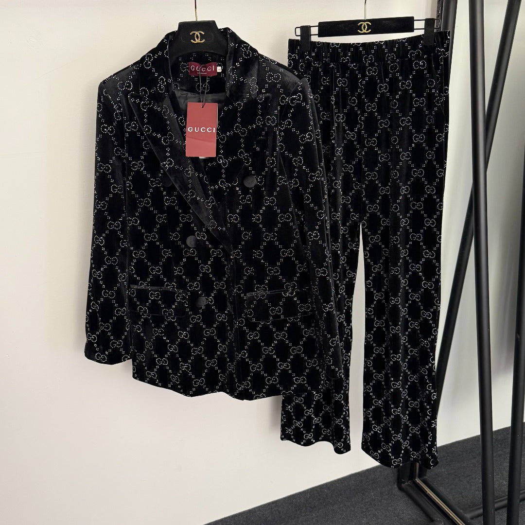 GUCCI 26S VELVET BLAZER AND PANTS SET 184