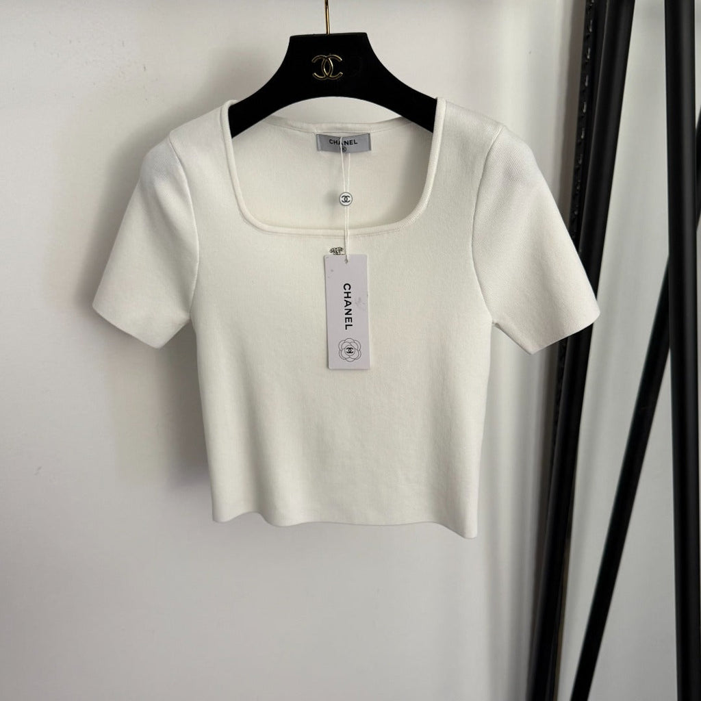 CHANEL 26S SHORT-SLEEVE SWEATER 997
