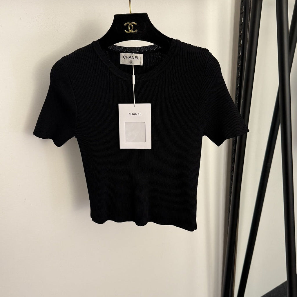 CHANEL 26S SHORT-SLEEVE SWEATER 988