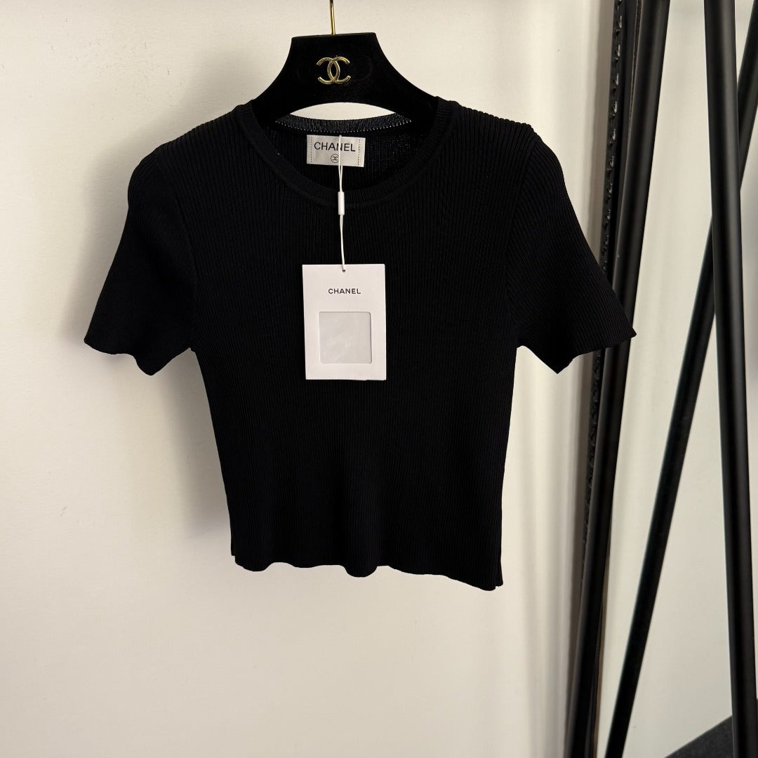 CHANEL 26S SHORT-SLEEVE SWEATER 988
