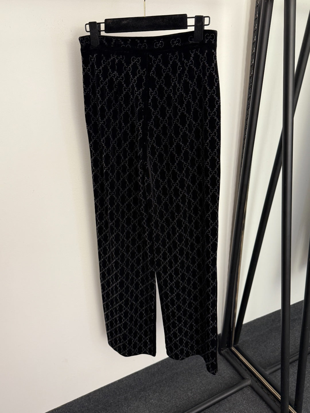 GUCCI 26S EMBELLISHED VELVET PANTS 98