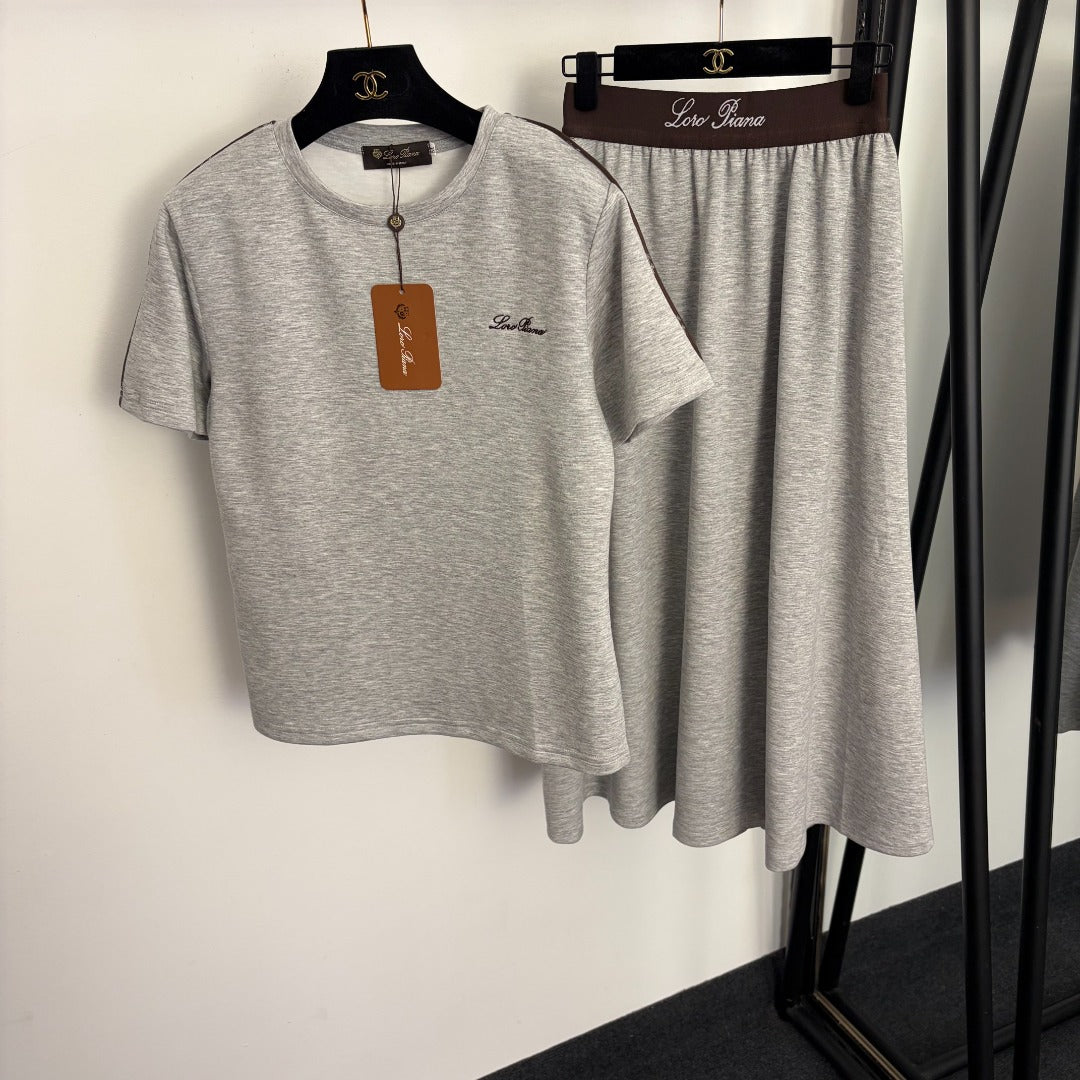 LORO PIANA 26S T-SHIRT AND SKIRT SET 674
