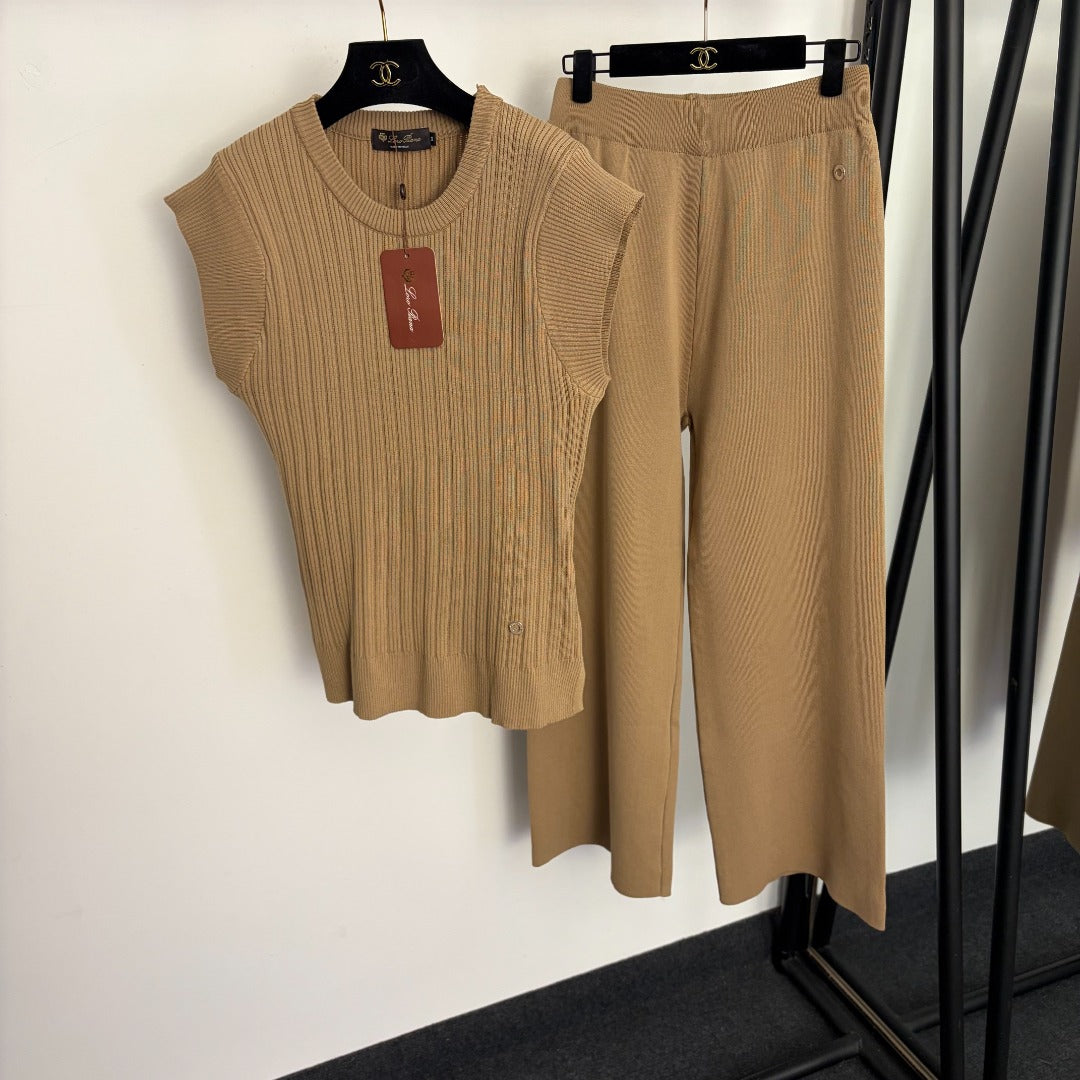 LORO PIANA 26S KNITTED SET 639