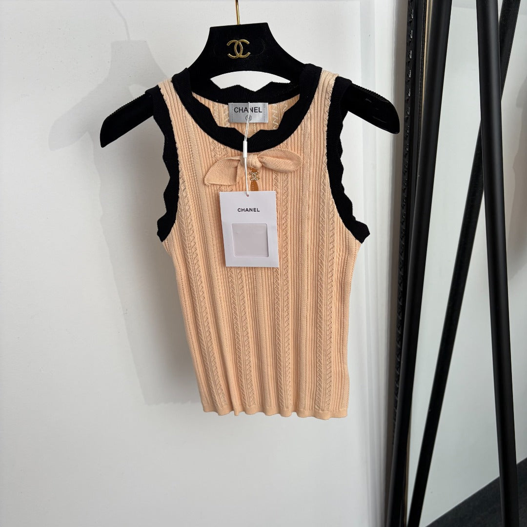 CHANEL 26S BOW-NECK KNITTED VEST 1373