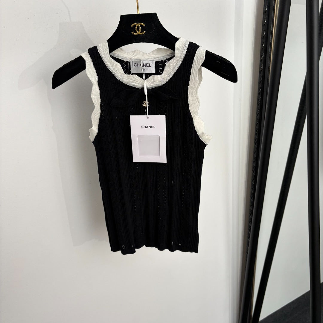 CHANEL 26S BOW-NECK KNITTED VEST 1374