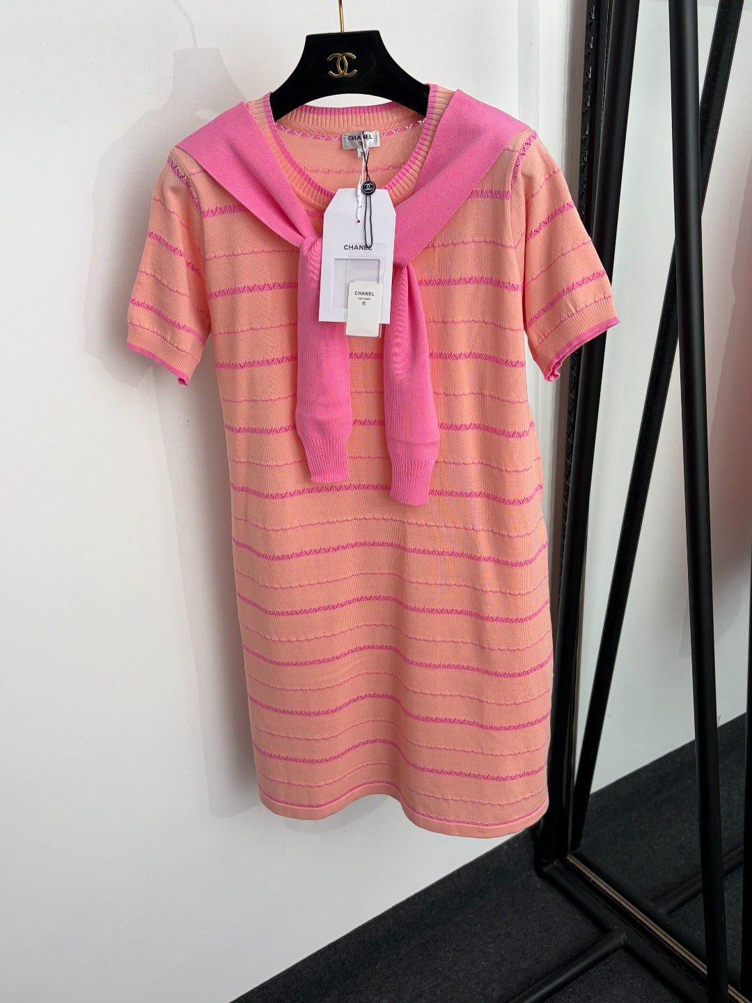 CHANEL 26S STRIPED KNIT SHORT-SLEEVE DRESS 1371