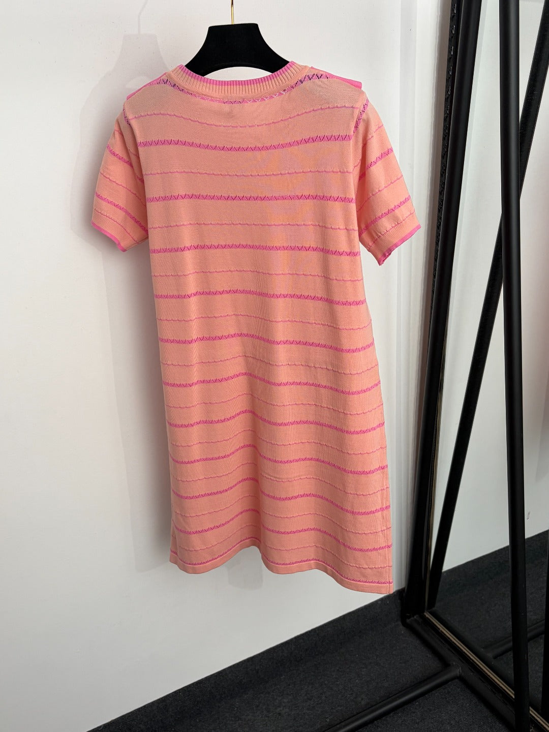 CHANEL 26S STRIPED KNIT SHORT-SLEEVE DRESS 1371