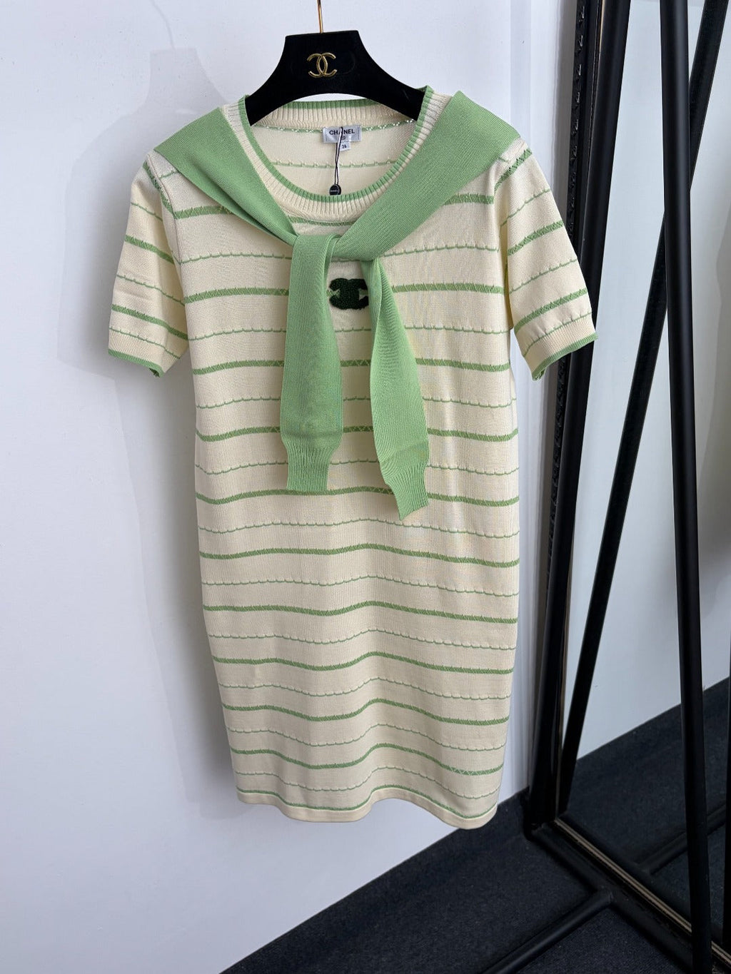 CHANEL 26S STRIPED KNIT SHORT-SLEEVE DRESS 1372