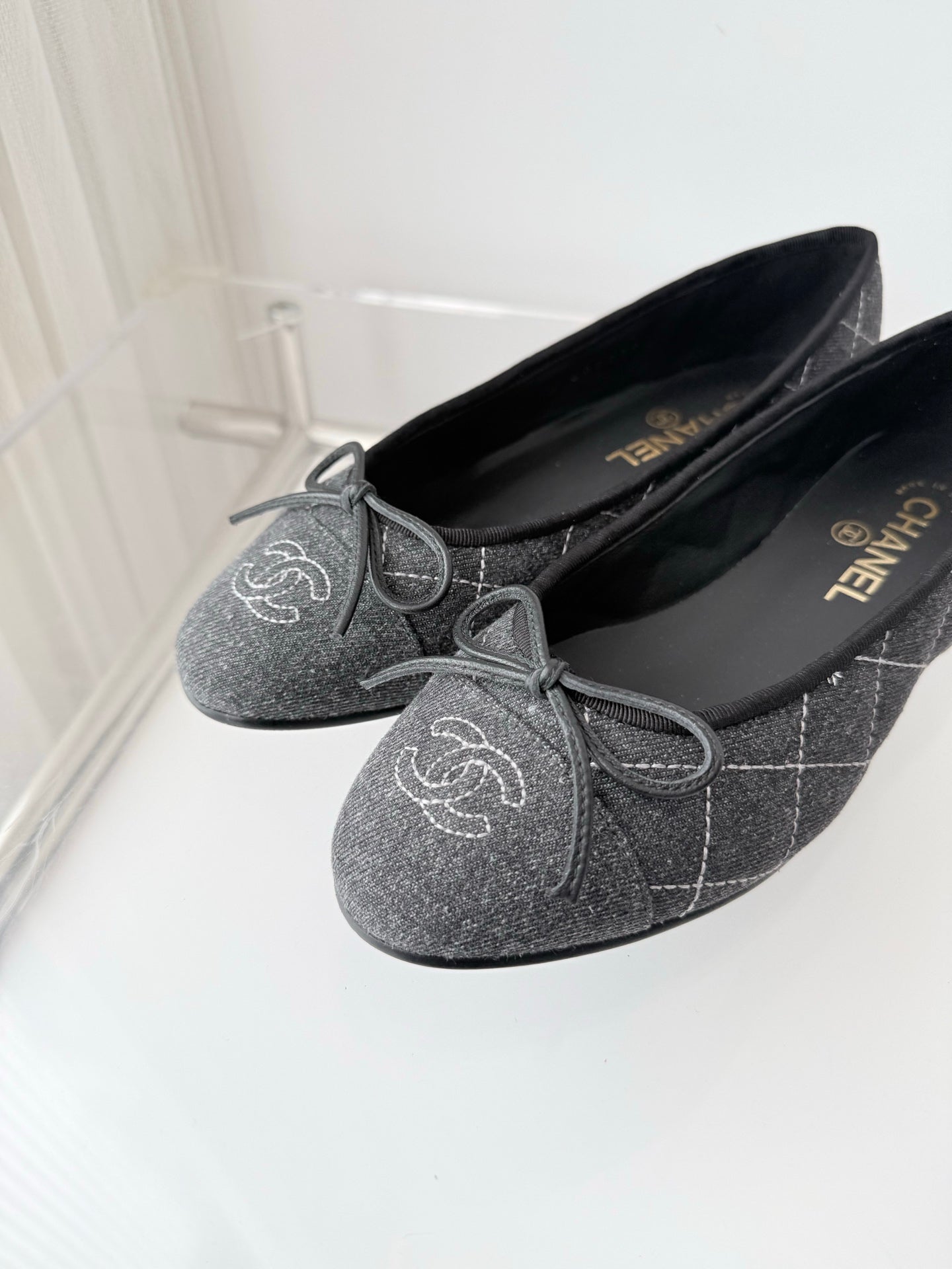 CHANEL 26S BALLET FLATS IN GREY DENIM WITH BOW