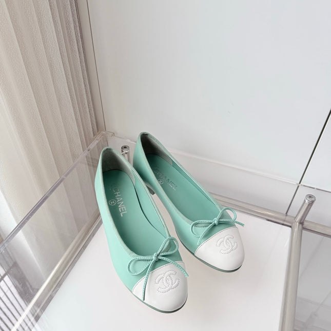 CHANEL 26S BALLET FLATS IN MINT GREEN CALFSKIN WITH WHITE TOE CAP AND BOW