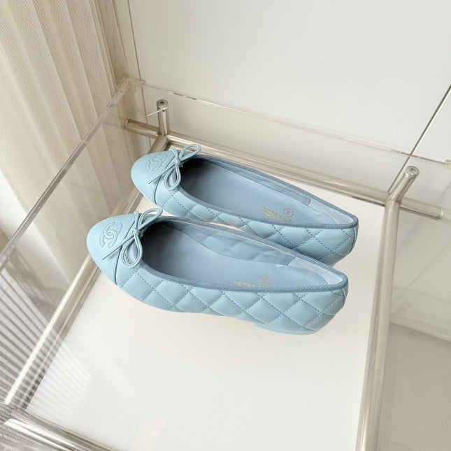 CHANEL 26S BALLET FLATS IN LIGHT BLUE QUILTED CALFSKIN WITH BOW