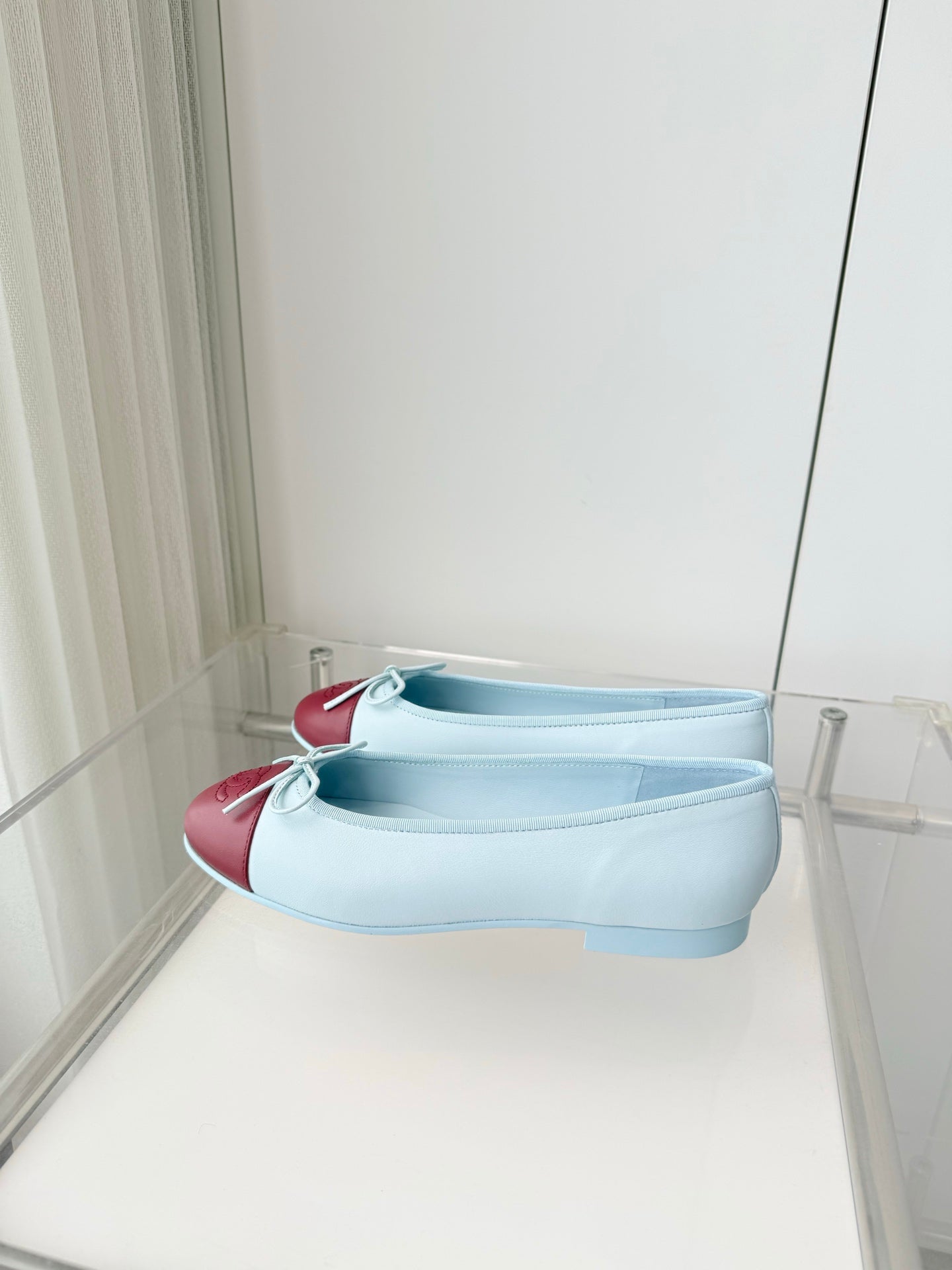CHANEL 26S BALLET FLATS IN LIGHT BLUE CALFSKIN WITH BURGUNDY RED PATENT TOE CAP & BOW