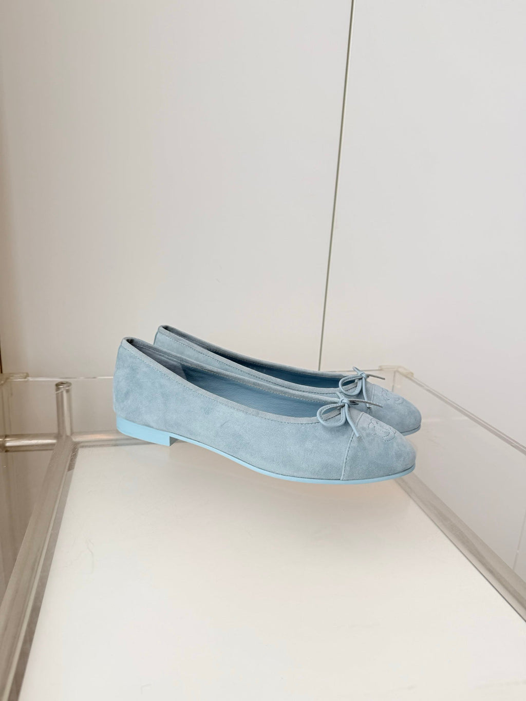 CHANEL 26S BALLET FLATS IN LIGHT BLUE SUEDE WITH BOW