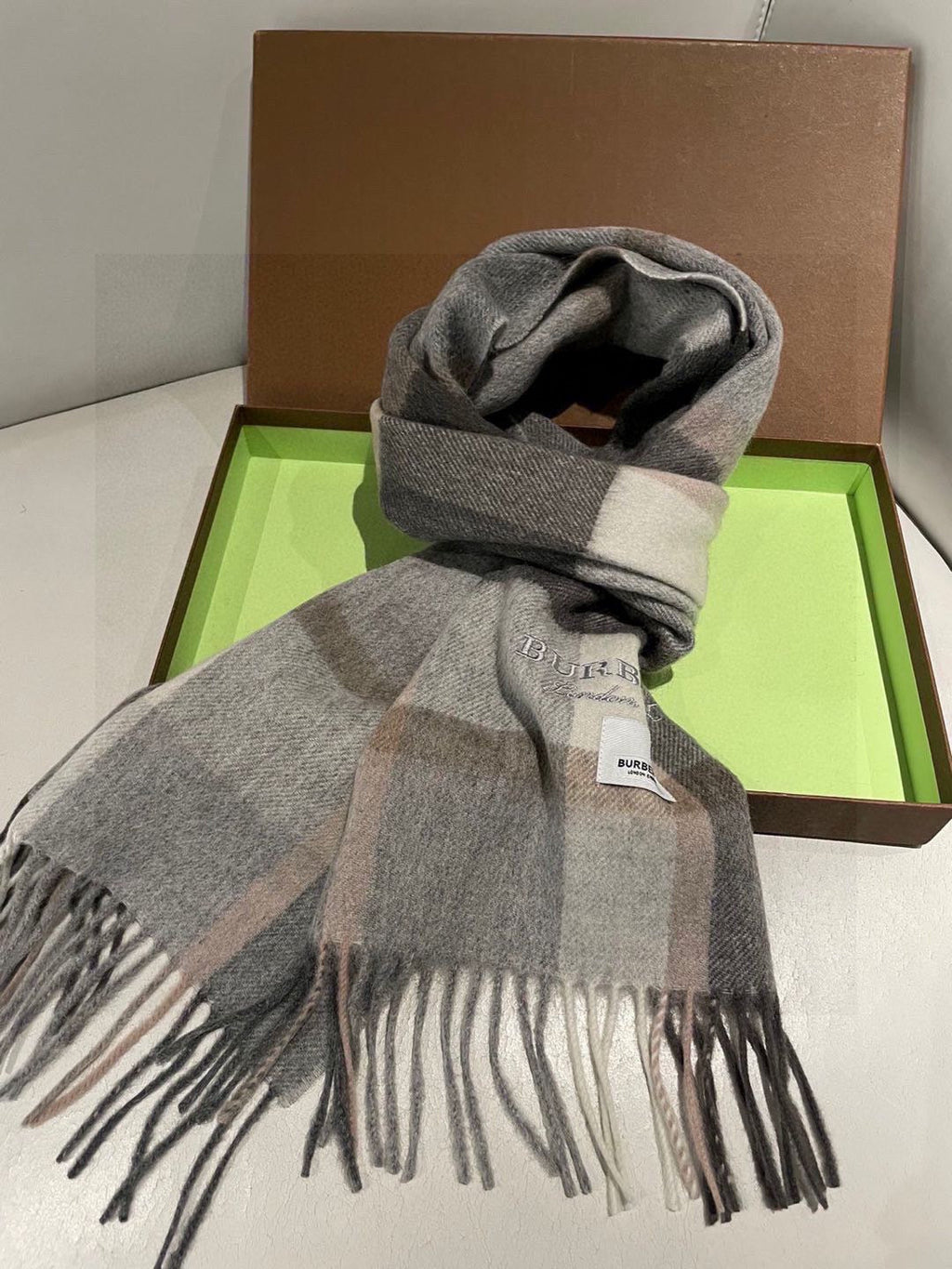 BURBERRY 26S SCARF 180CM IN CASHMERE 159012