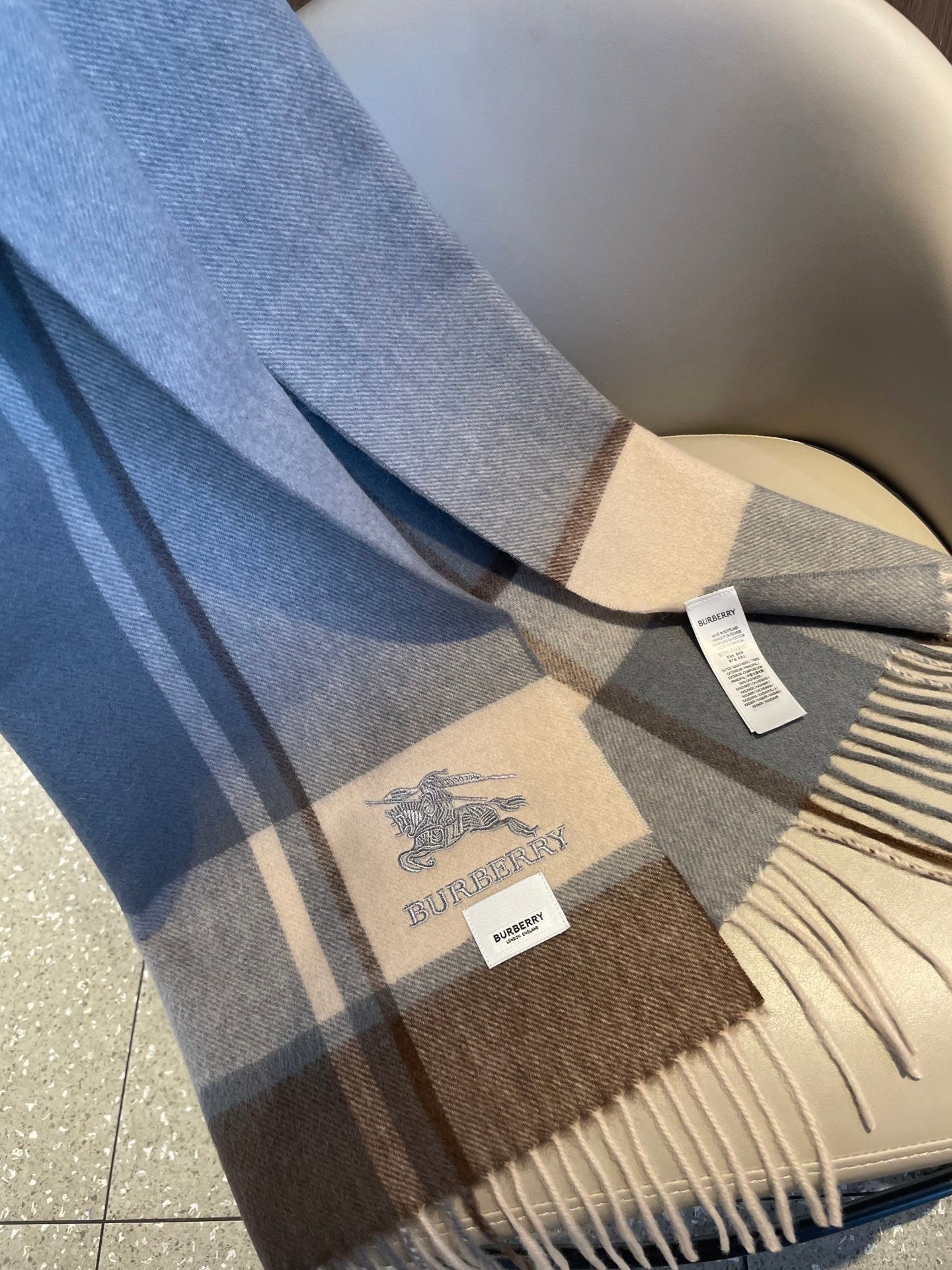 BURBERRY 26S SCARF 180CM IN CASHMERE 160447