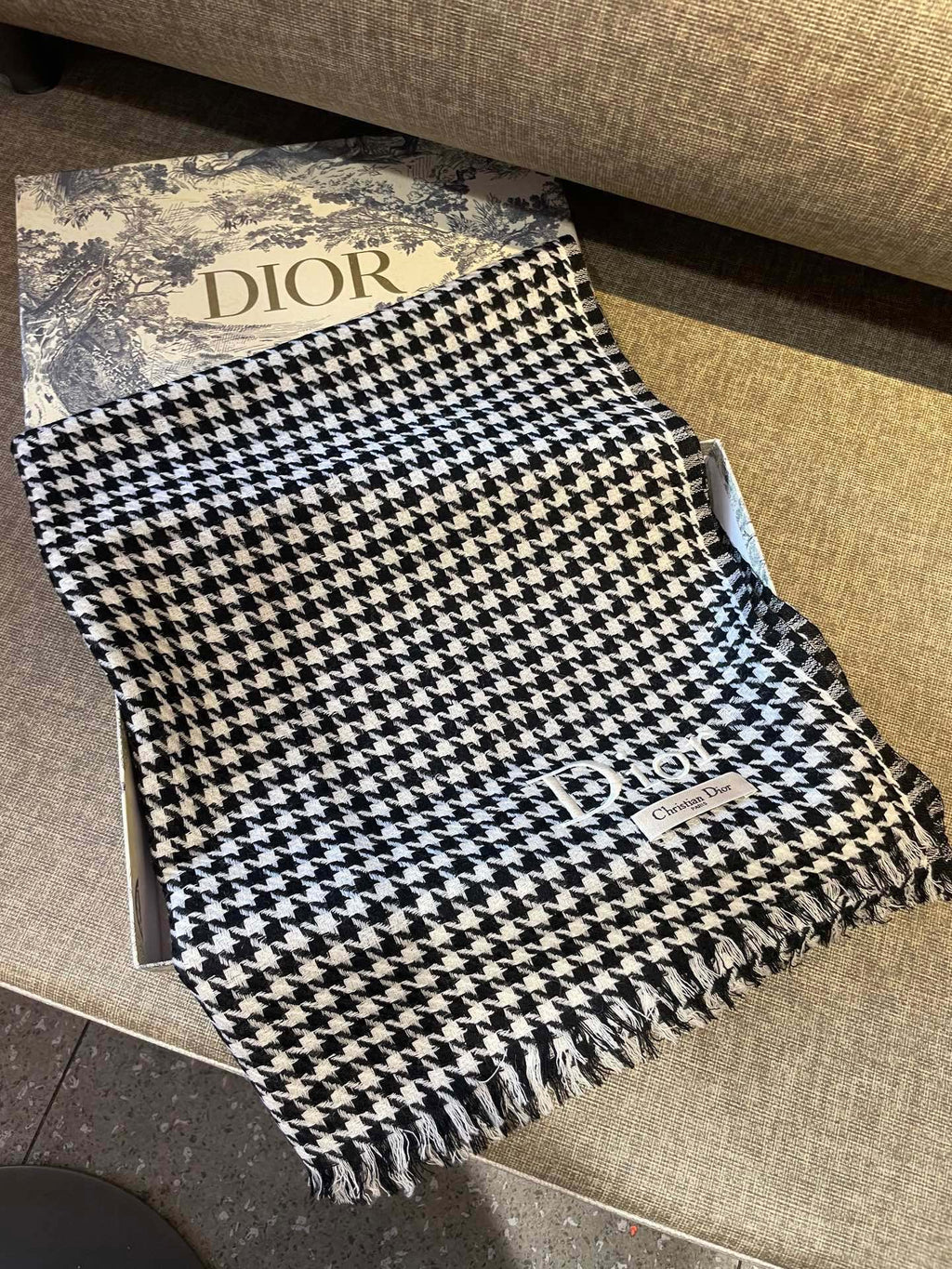 DIOR 26S SCARF 200CM IN CASHMERE 163805