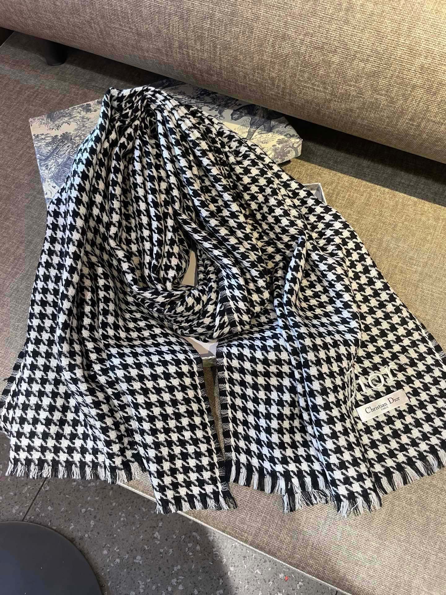 DIOR 26S SCARF 200CM IN CASHMERE 163805