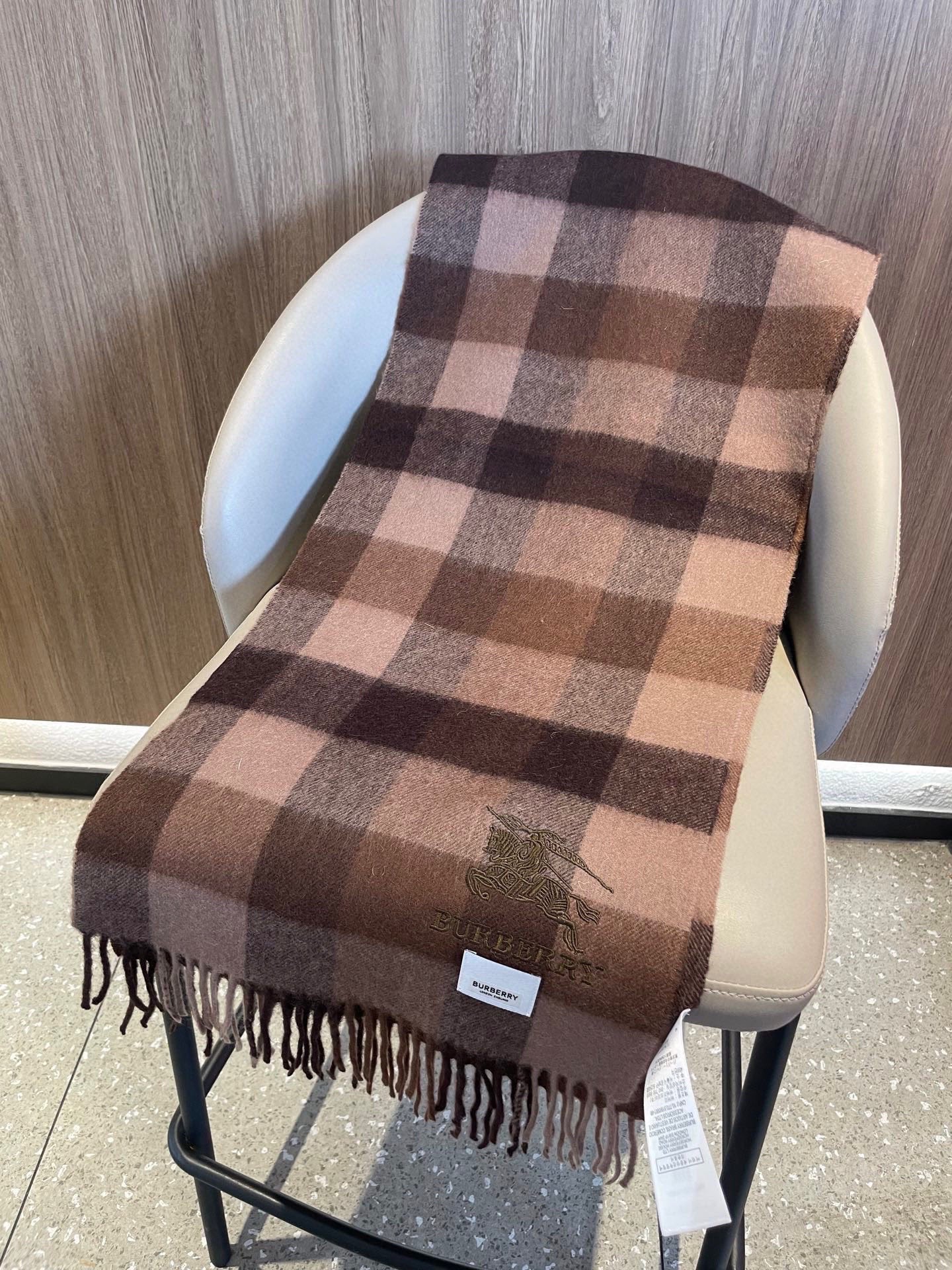 BURBERRY 26S SCARF 180CM IN CASHMERE 163814